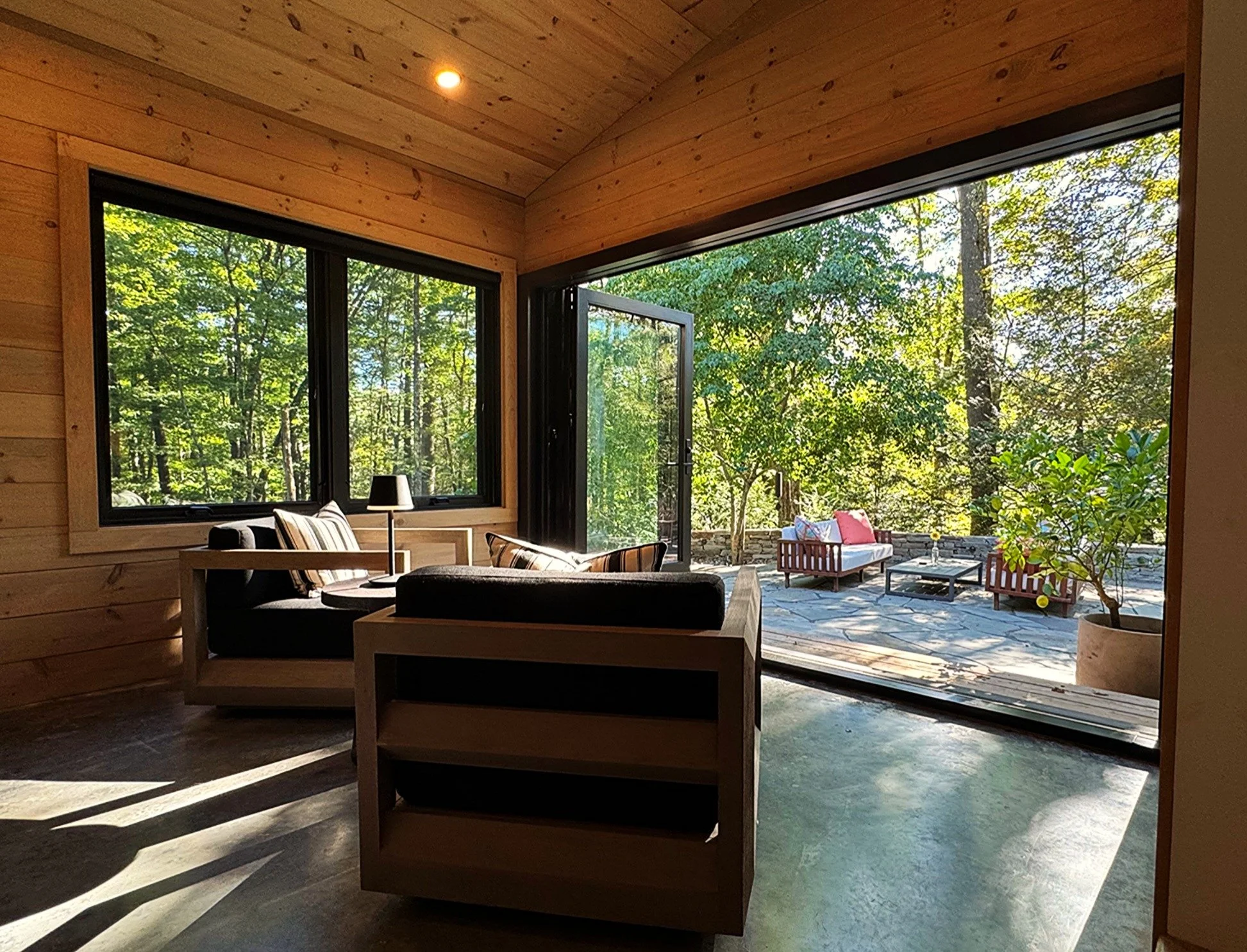 Bearsville-Bungalow-Bearsville-NY-3-season-room-4-Amy-Moses-Architecture.jpg.JPG