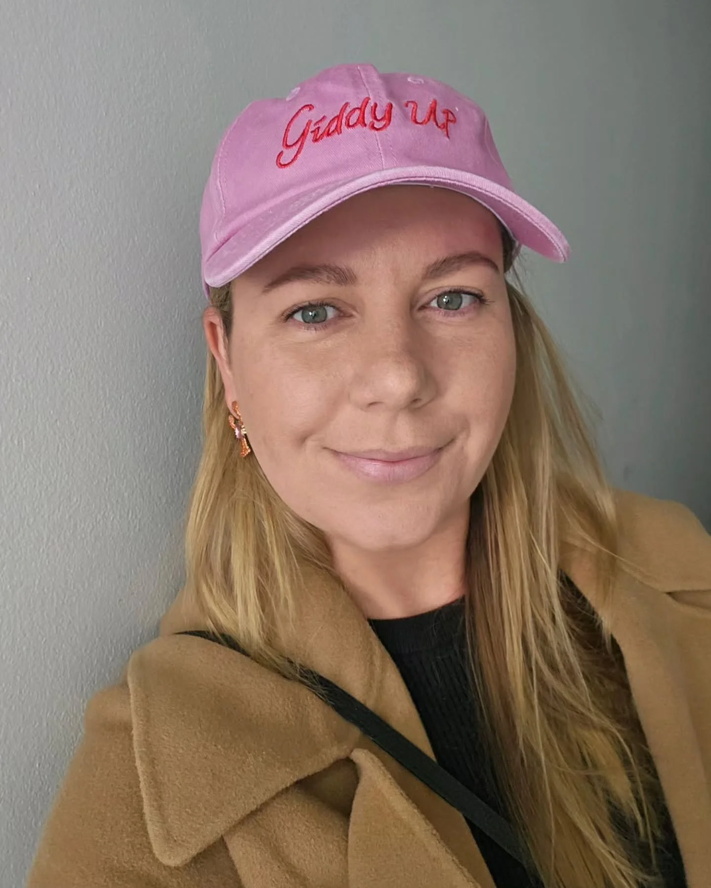 It's your community that holds you. Looking forward to meeting many more wonderful humans this year 🥰 

@botanical.abundance
@stronger_you_victoria
@sandybakeshop
@thehuddleorange
@belleabode_
@penline.design
@dangerousfemales

#thehuddle #community