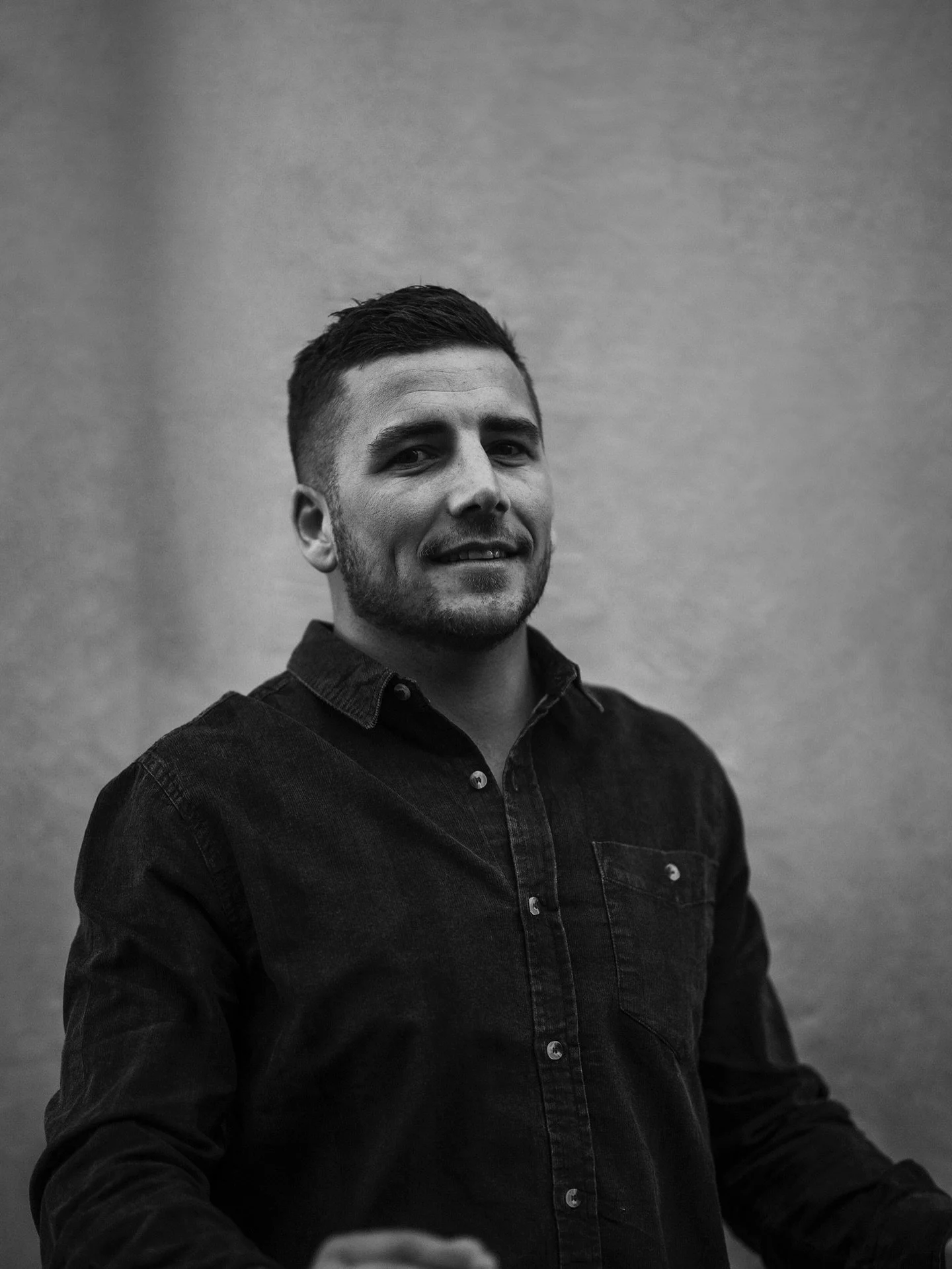 It&rsquo;s not just a haircut.
It&rsquo;s the way you&rsquo;re welcomed when you walk in.
The attention to detail.
The calm space where you can switch off and leave refreshed than you arrived.

At Stanford Barbers, every cut is intentional from fades