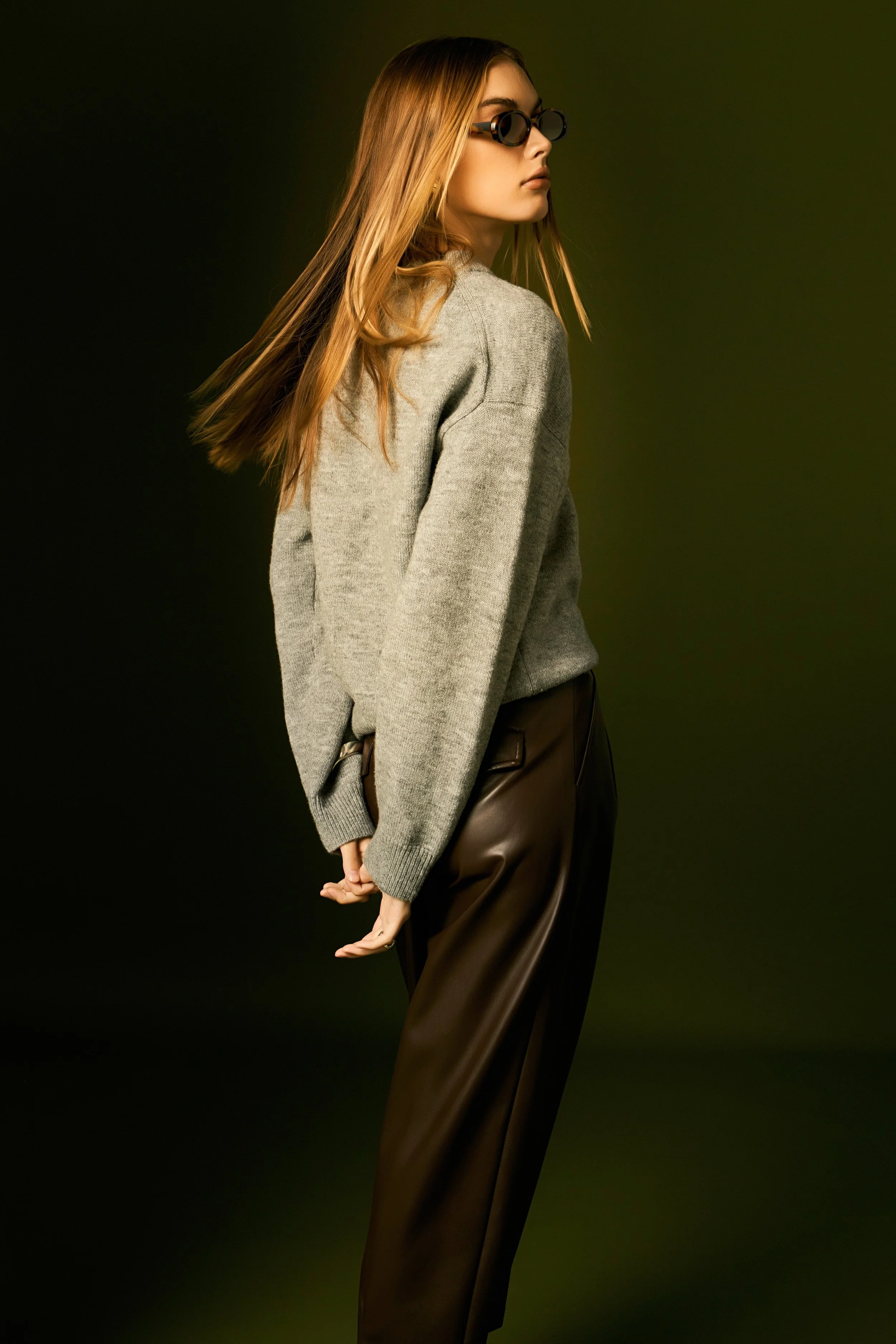 SS569T_GREY_008.jpg