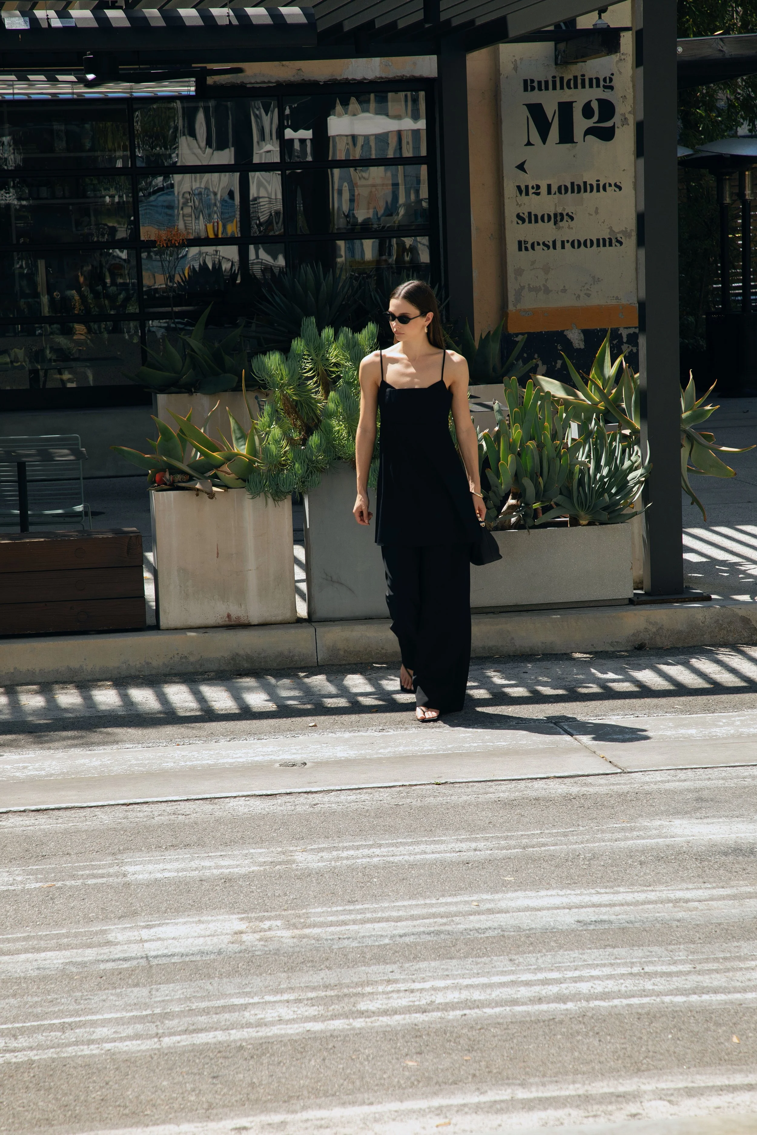 AY1593D_BLACK_026.JPG