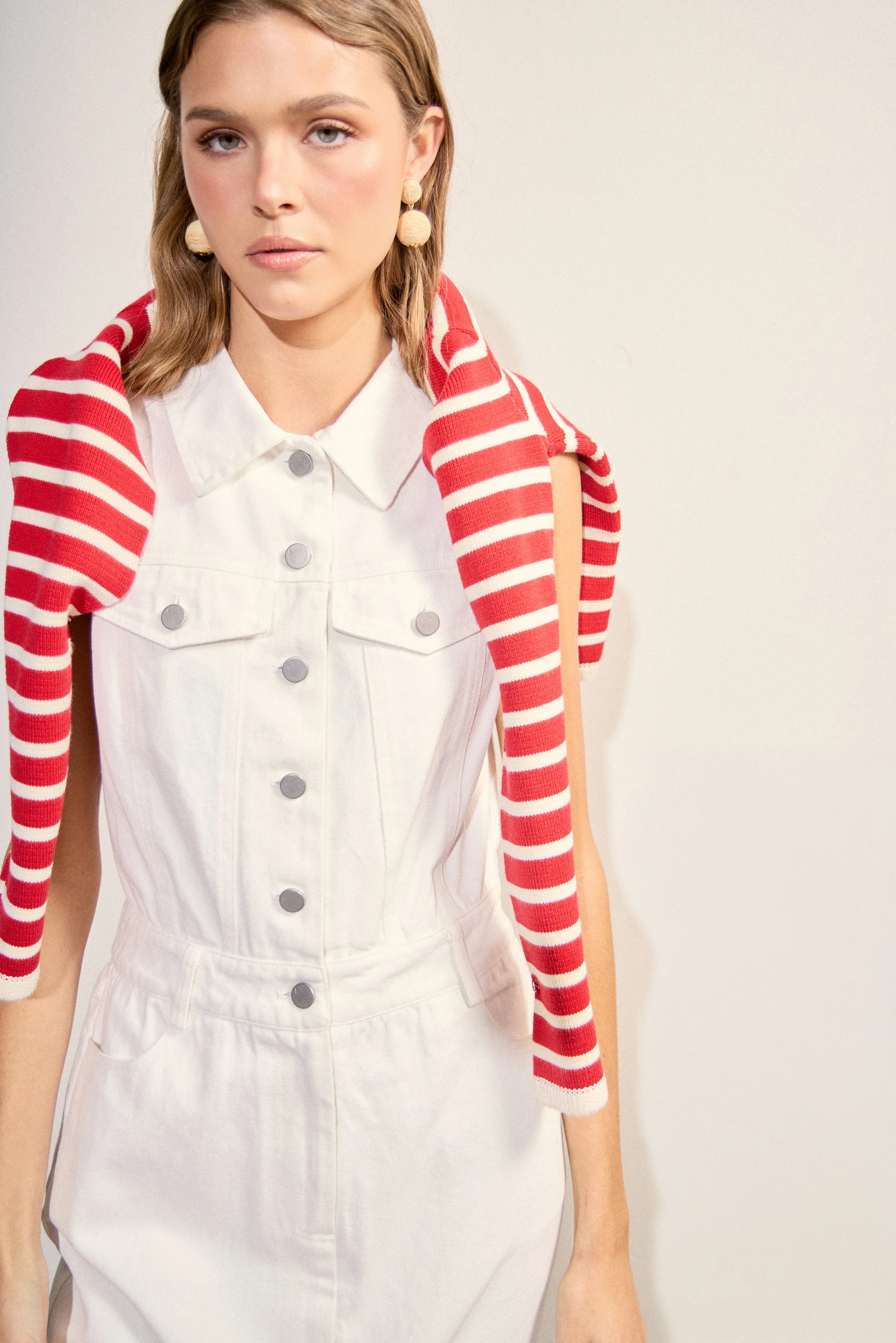 AY4666D_OFFWHITE_001.jpg
