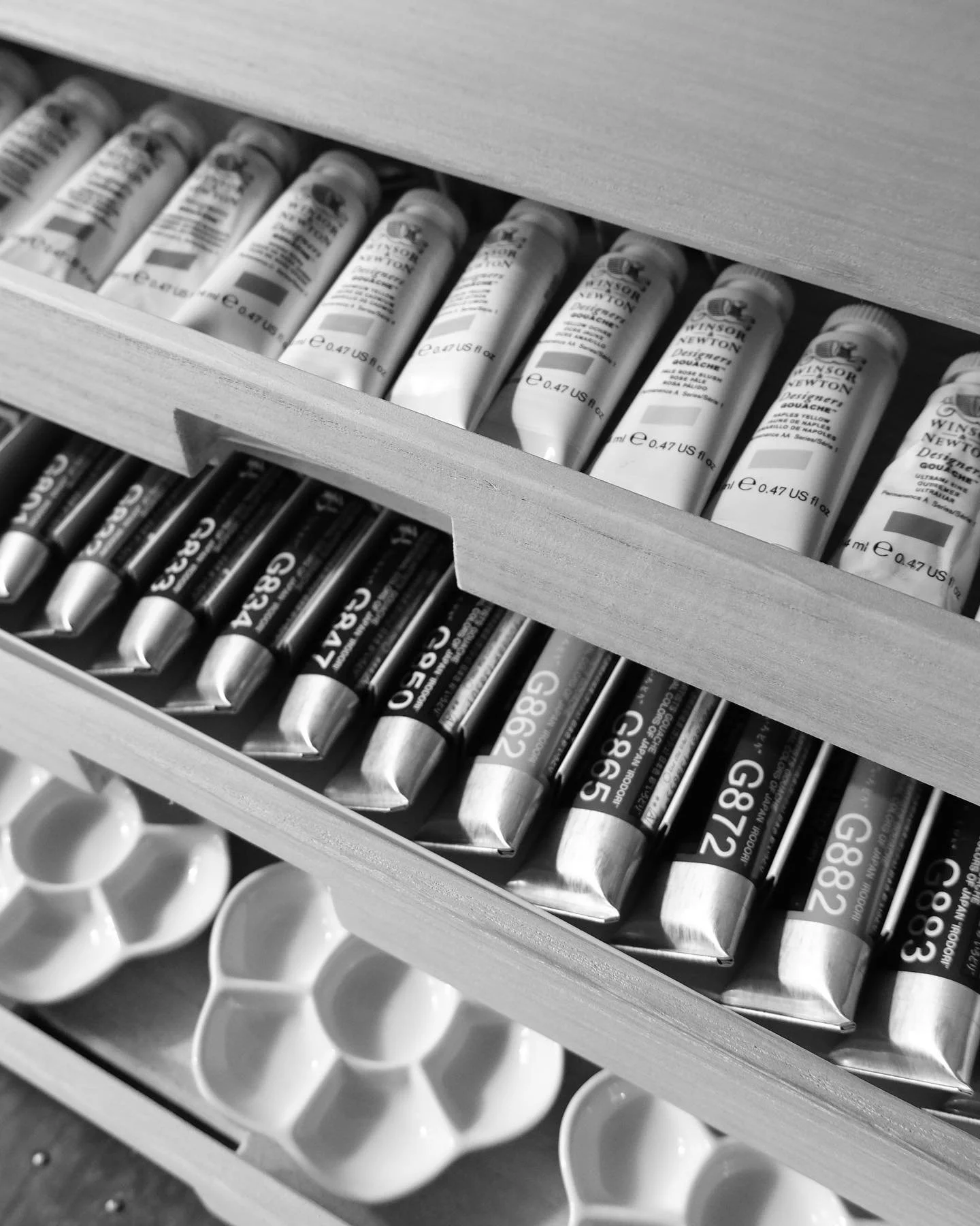 Materials &amp; tools list for you🤍

Brushes:
Series 6227/6229 @isabey_brushes 
Series 7 @winsorandnewton 
Namura SK Stars #名村大成堂

Always pure sable brushes. Due to its delicate and precious quality, I use synthetic brushes solely for mixing colors.