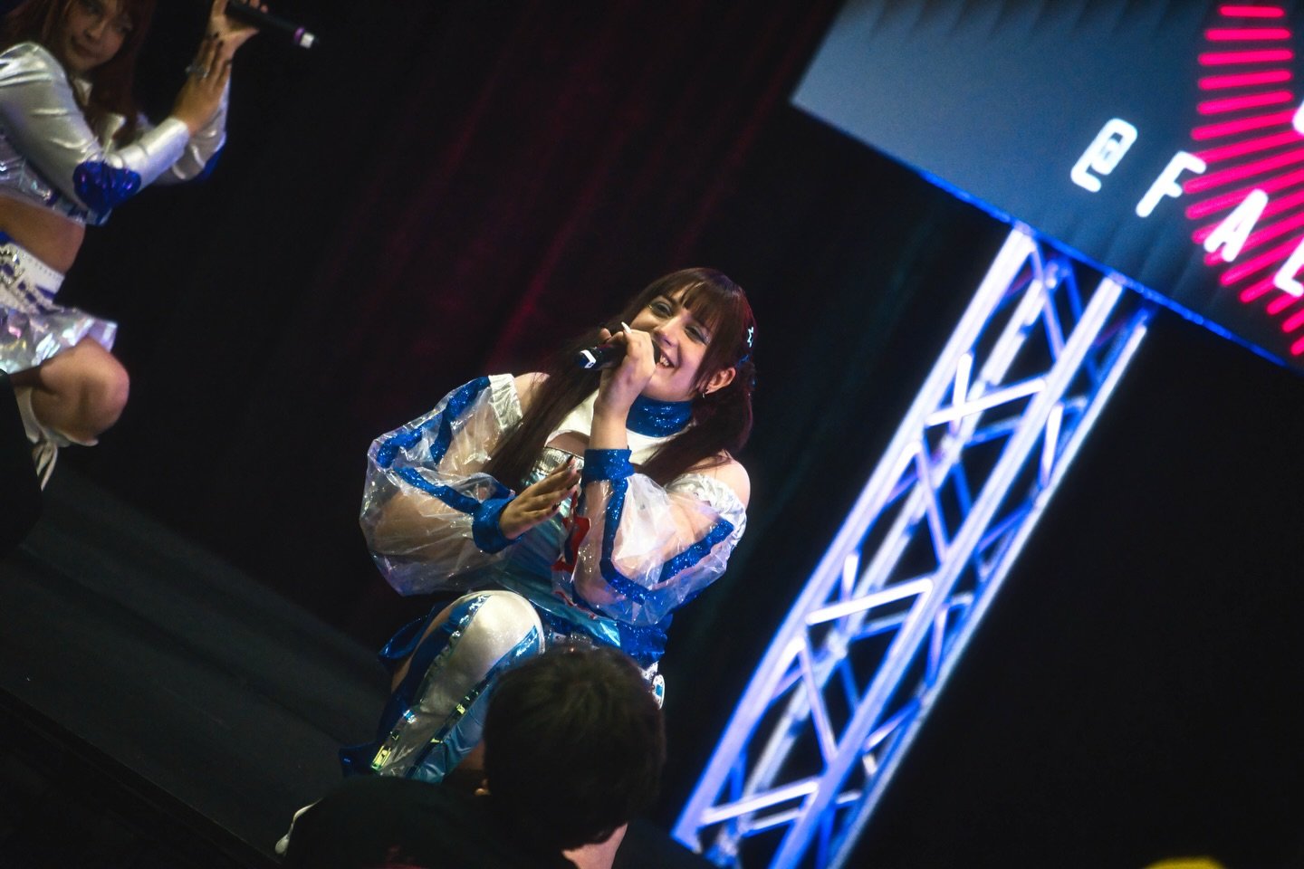 Christmas Eve is approaching! What are you Christmas plans over the holidays? 🎄

P: @seraphsmedia 

#kaigaiidol #overseasidol #jpop #jpopidol #kaigai