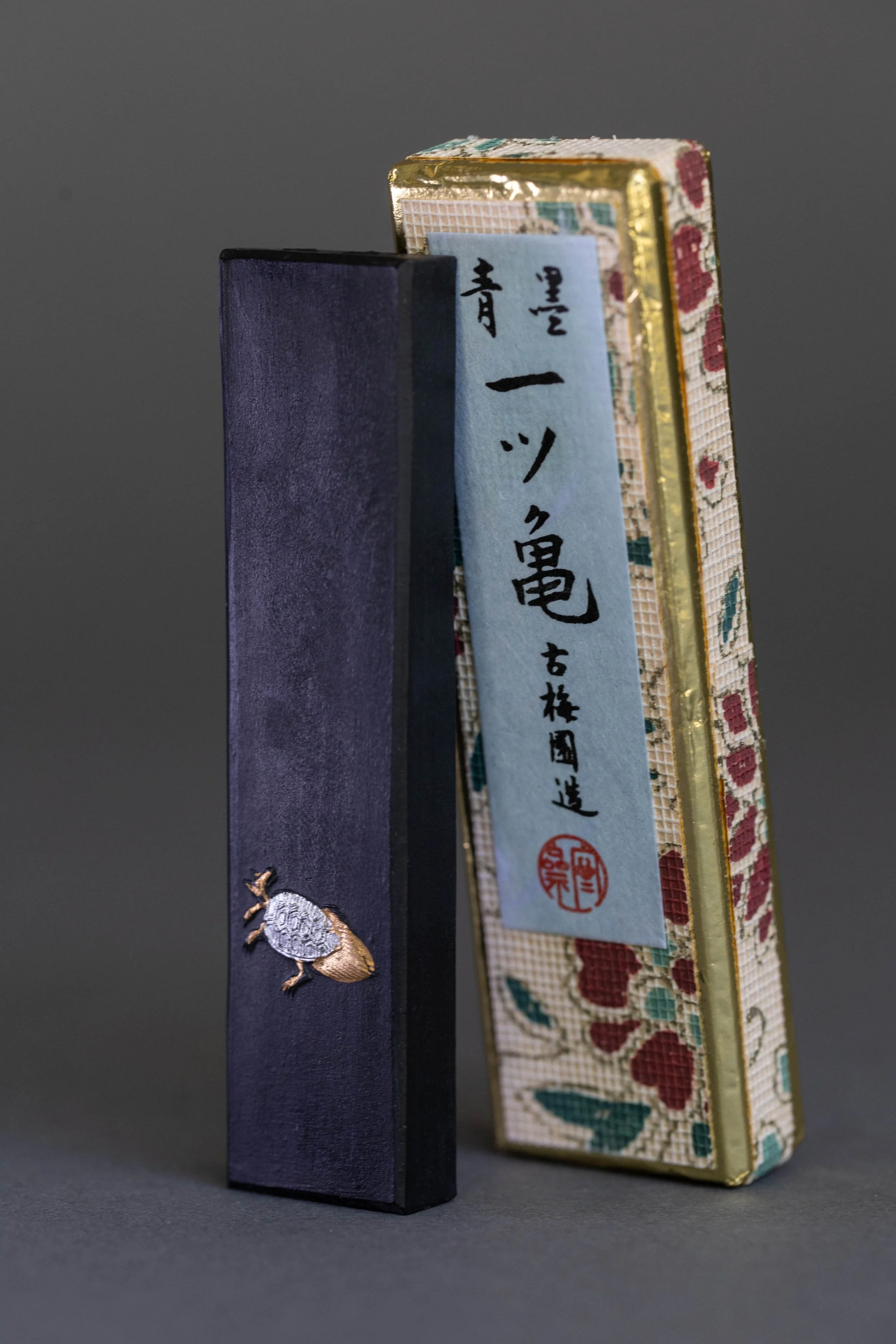Hitotsu Kame Ink Stick ( Soft bluish black Ink stick 一つ亀 ) -