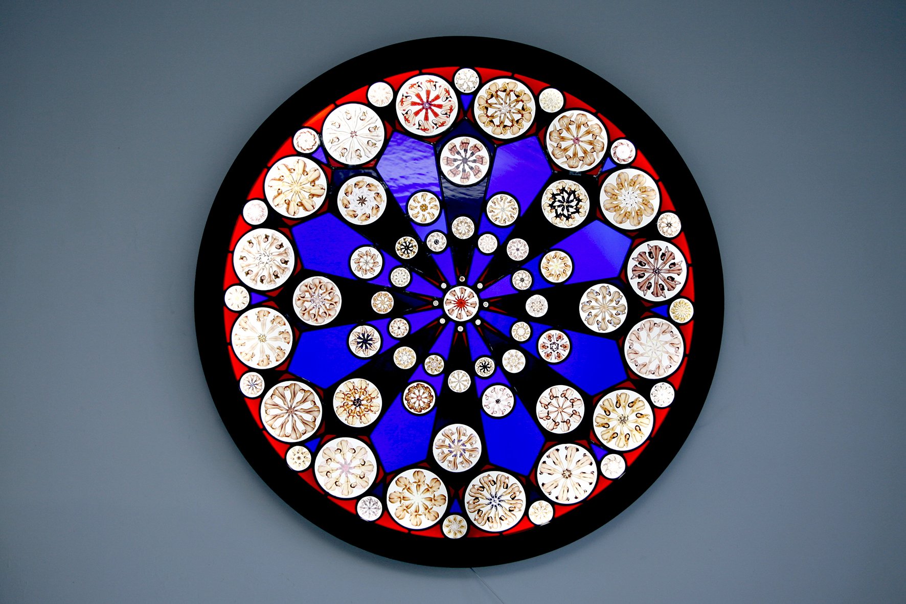 3_Gothic Rosette_Lead_Glass_Woodframe_Lightbox_2007.jpg