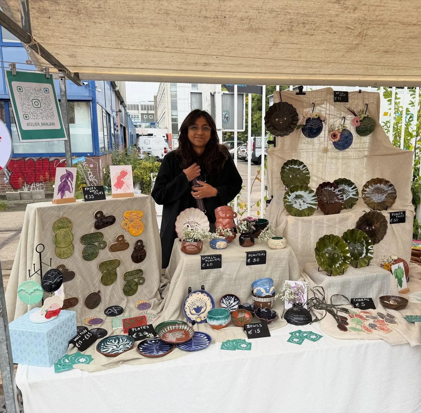 I did not think yesterday would be so much fun. @keramiekmarkt was so well organized and so well received! I loved meeting so many people, and chatting with everyone on their love for ceramic, art and appreciation of the oddities 😍 
Thank you all to