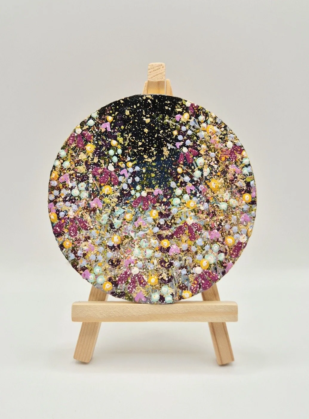 Florals upon slate circle