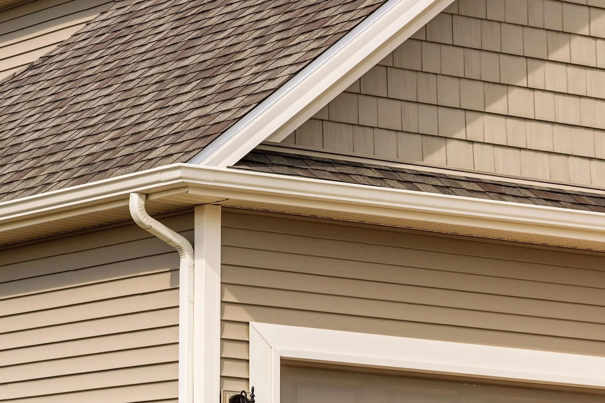 What are seamless gutters  and why are they better than standard gutters?