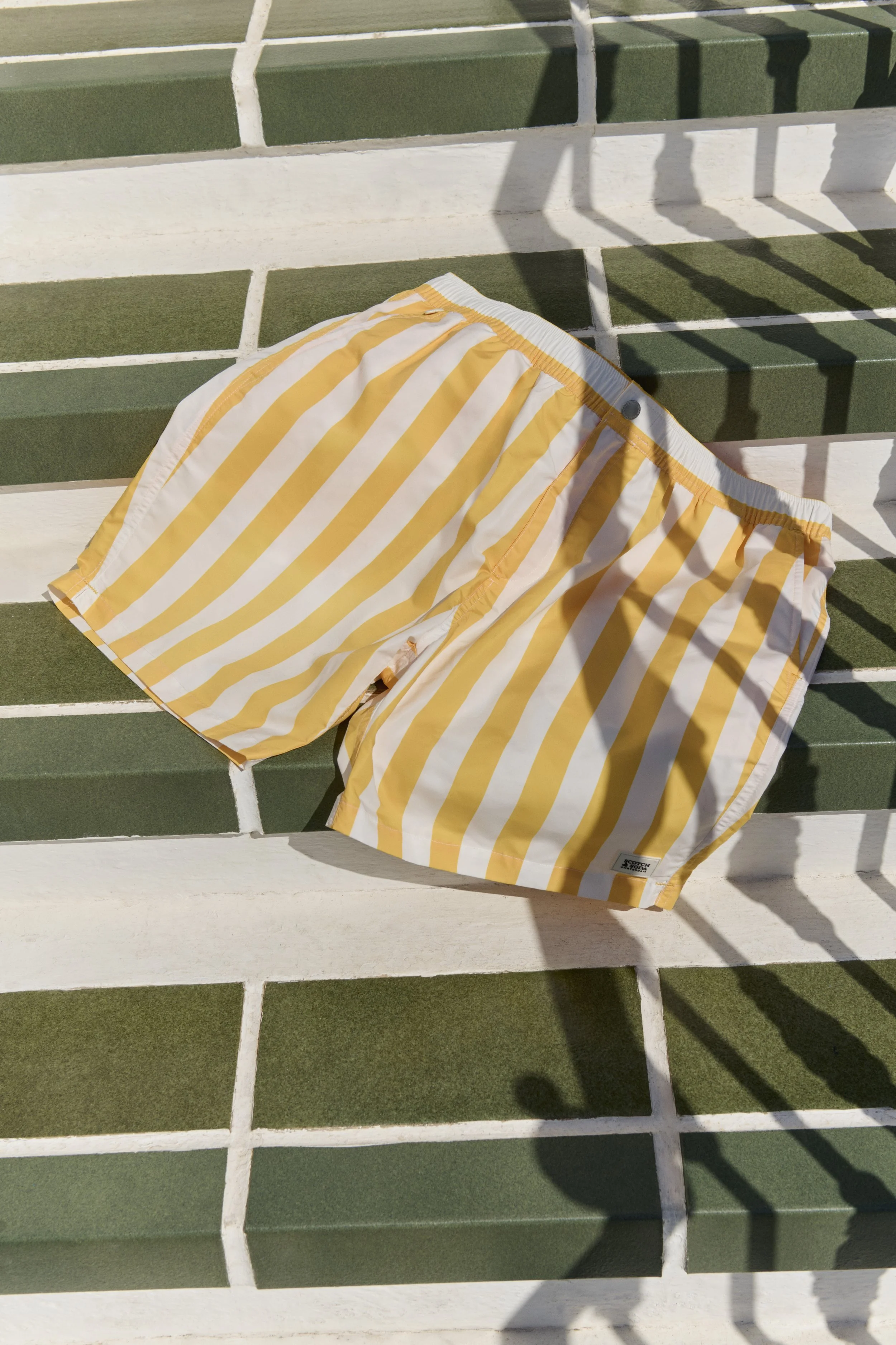 SS26_SHOT_8_MENS_SWIM_035_300DPI.jpg
