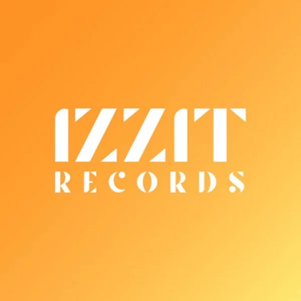 izzit logo.jpg