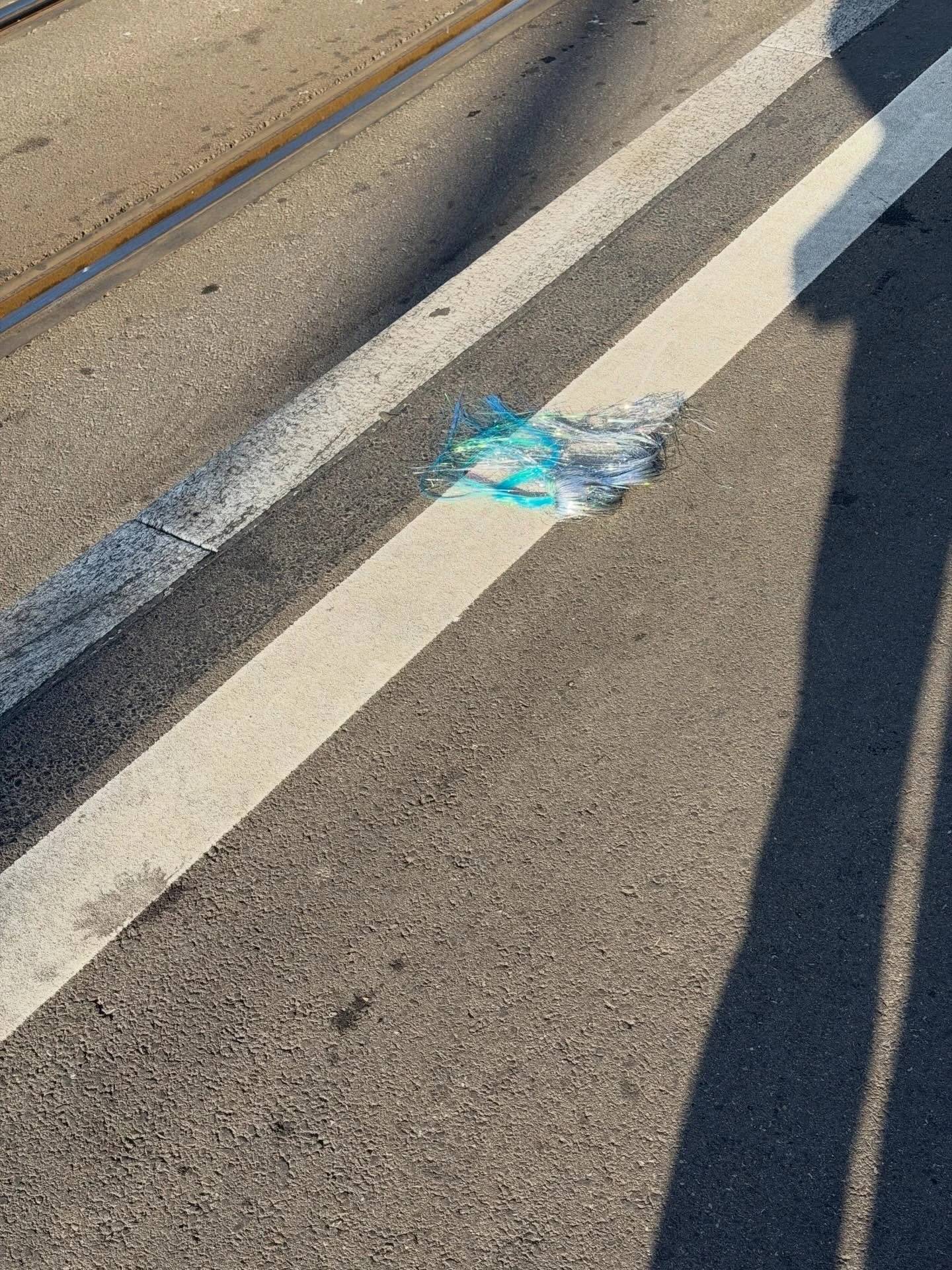 THE MESSY MIDDLE 🍭
When the usual feels old, and when you&rsquo;re beginning to ease into the new (despite not seeing it clearly yet).
It can feel like a lack of motivation, a resistance to or unease with the current status quo, restlessness, or fru