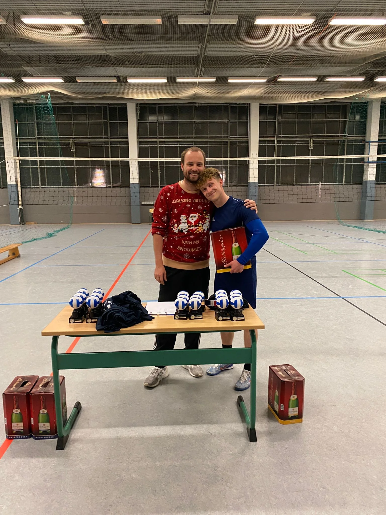 Platz 4 – Team Nr. 6 (Leider nur noch einer Anwesend): Jonas und Erik, Clemens und Manu, Robert und Janine