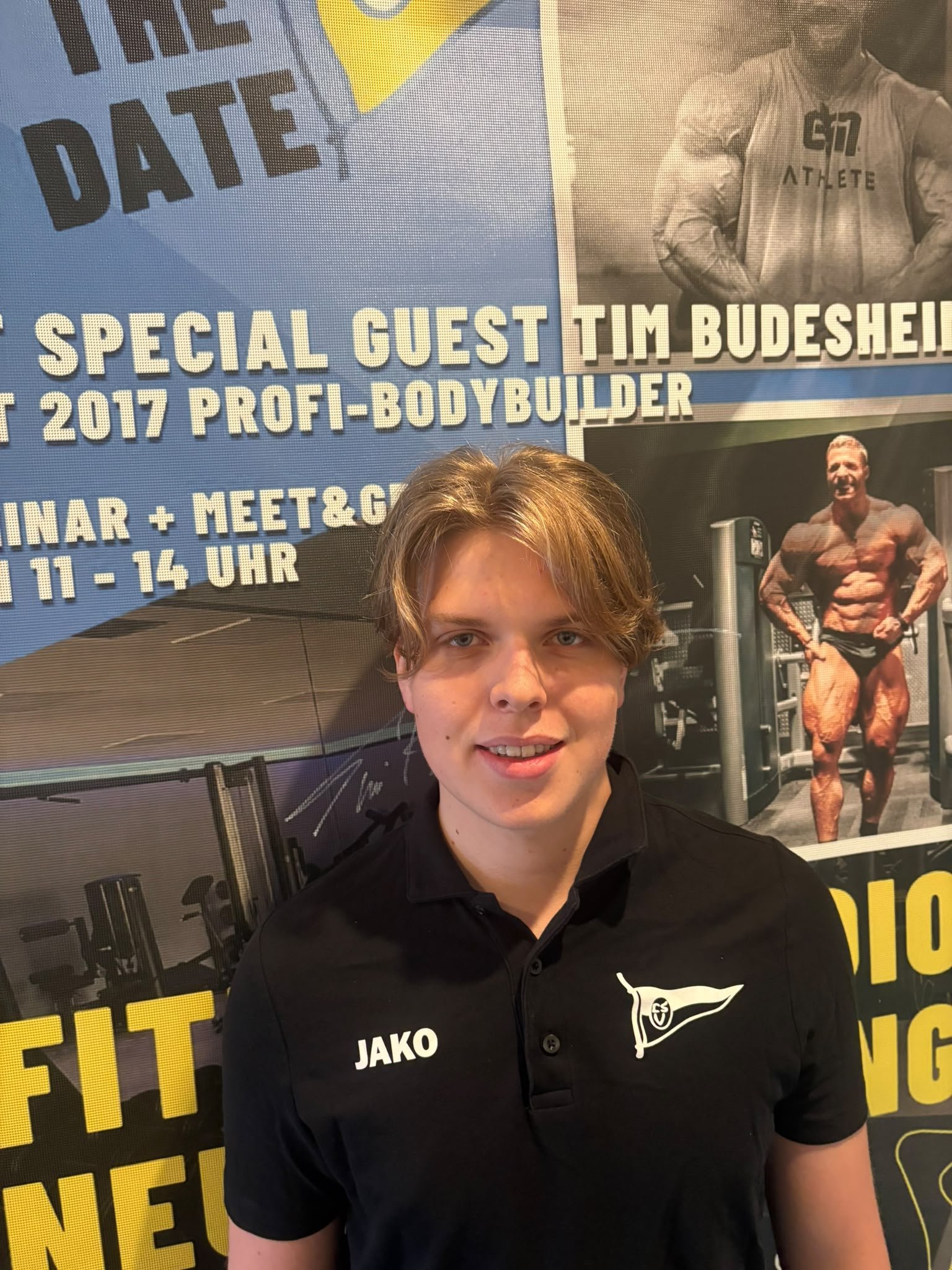 🎉 NEUZUGANG im Team 🎉

Unser Team im Vereinsheim hat einen neuen Mitstreiter, der sich euch vorstellen m&ouml;chte:

"Mein Name ist Tamo Behning. Seit dem 1. September bin ich als FSJler beim Sportverein in L&uuml;bz t&auml;tig. 

Ich wohne in