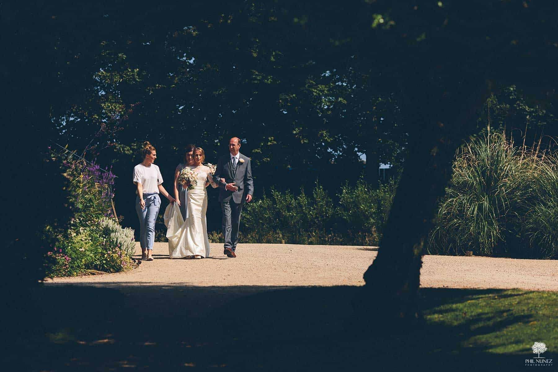 beautiful-outdoor-wedding-at-newton-hall__0045.jpg