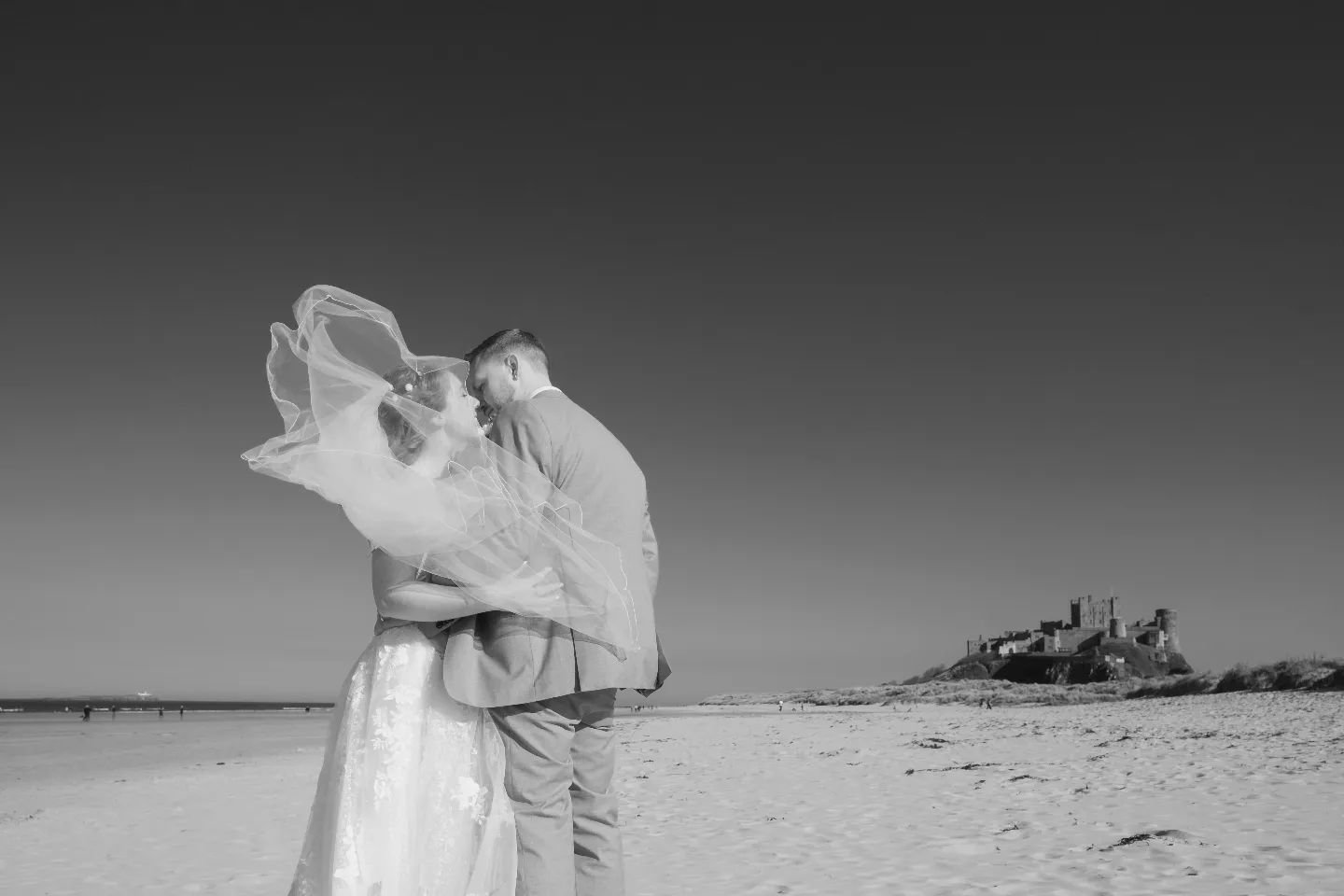 Happy Anniversary to these beauties. Laura &amp; Dan it seems like yesterday that you guys tied the knot! Have a lovely day 🥂🎉

@bamburgh_castle
@northeastweddingplanner

#bamburghcastlewedding
#northumberlandweddingphotographer
#northeastweddingph