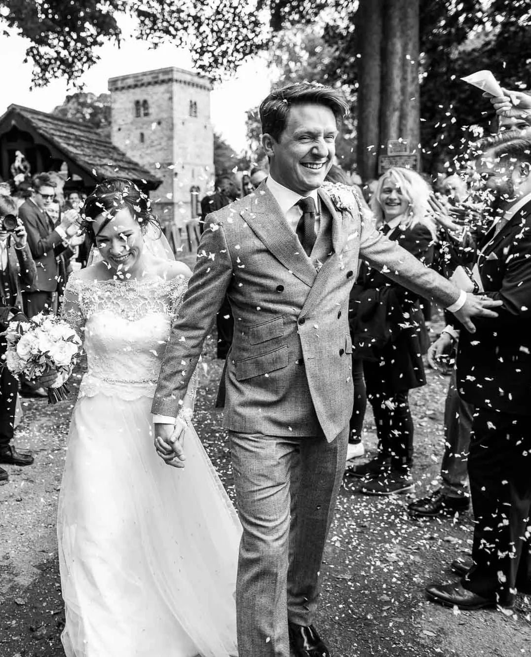 The confetti run.

Lucy + Jake

#middletonlodgewedding #elegantwedding
#blackandwhitewedding
#candidweddingphotography
#northyorkshireweddingphotographer
