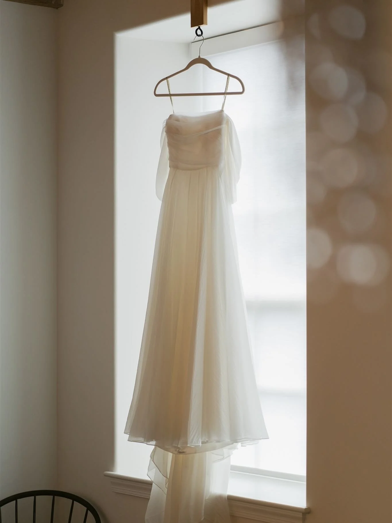 Before the aisle ✨
#buckscountyweddingphotographer #phillyweddingphotographer #lancasterweddingphotographer #corkfactoryhotel #lancasterwedding