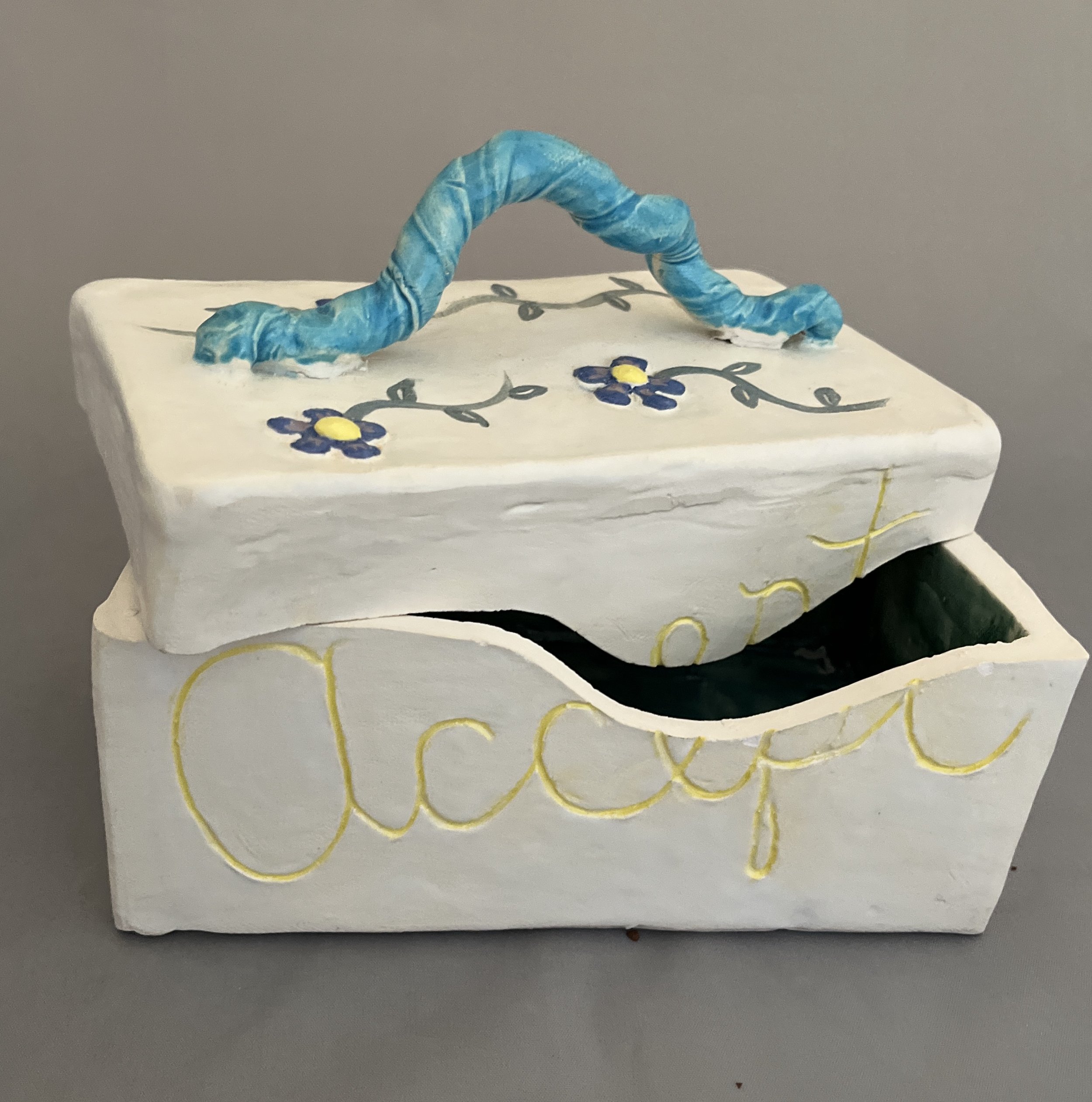 Accept box 4.5X7.5X6 $300