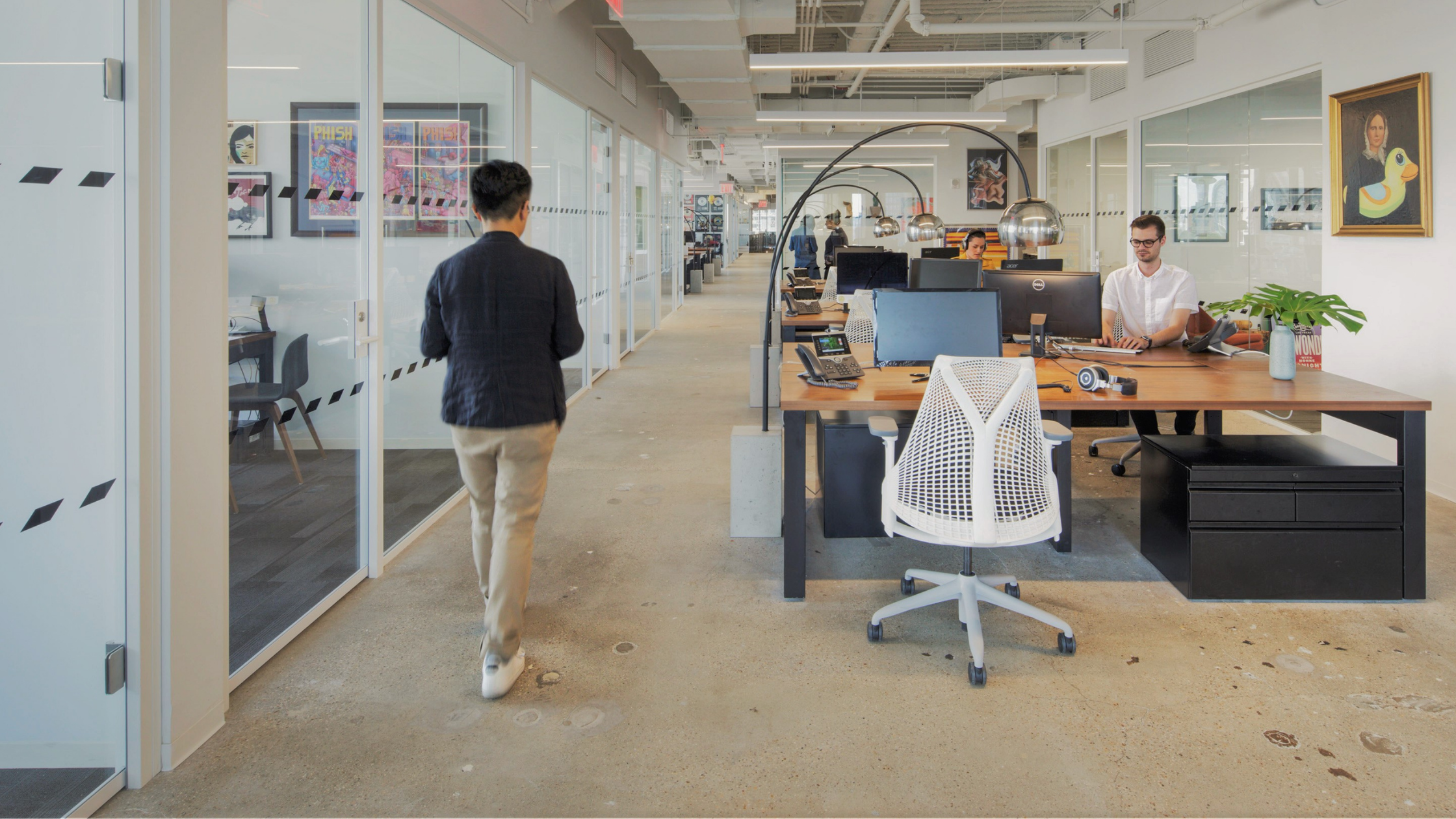 Beyond the Desk: Rethinking Work Zones in Modern Offices