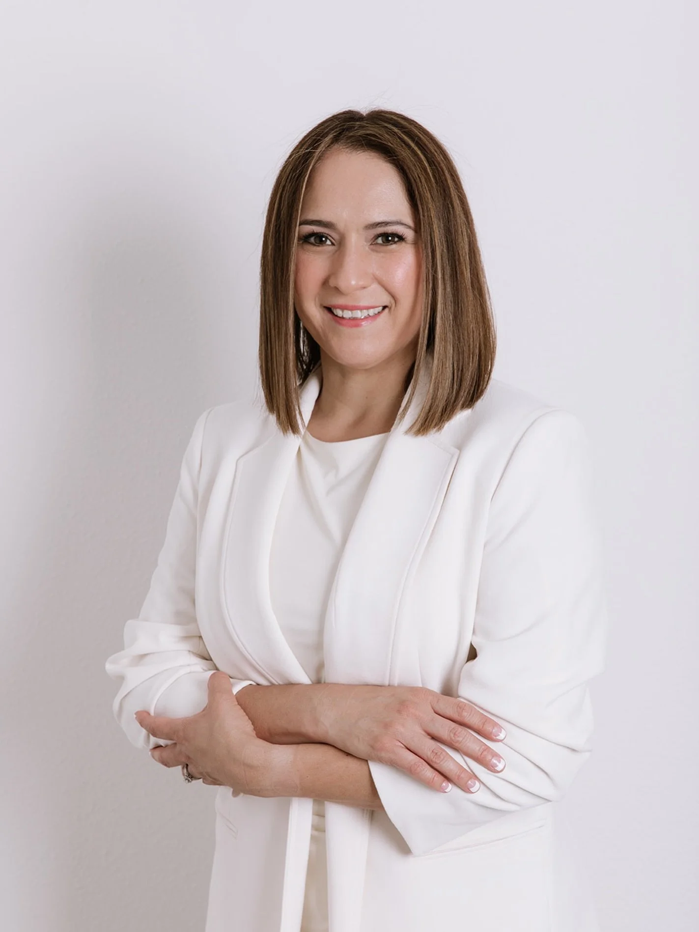 This is Carla. For those who are new here, I&rsquo;d love to reintroduce myself. 👋 

A Master Esthetician who started in a single room of her house, mixing passion with purpose &mdash; and 13 years later, still going. It might seem like &ldquo;jus