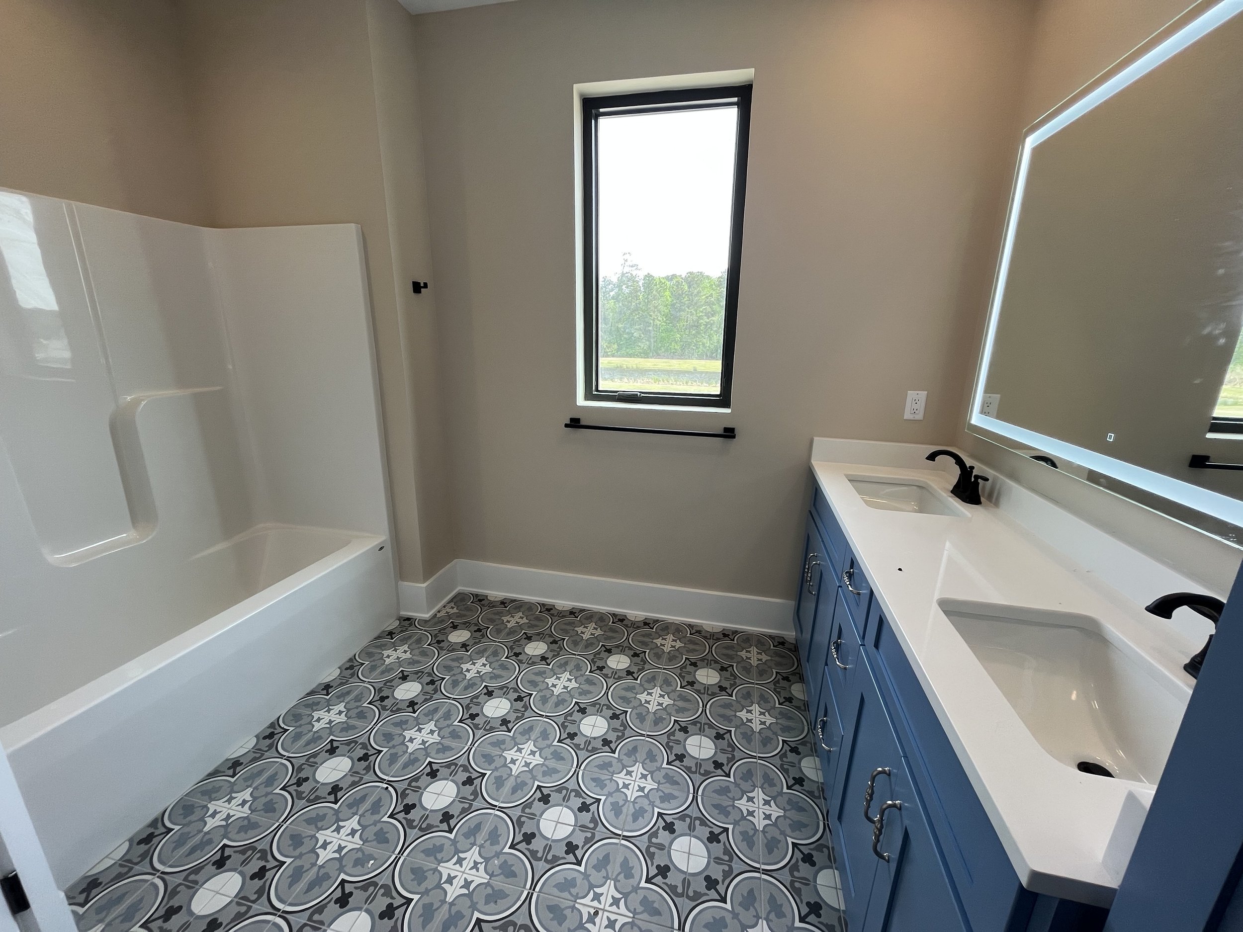 Full Bath 2, Decorative Tile