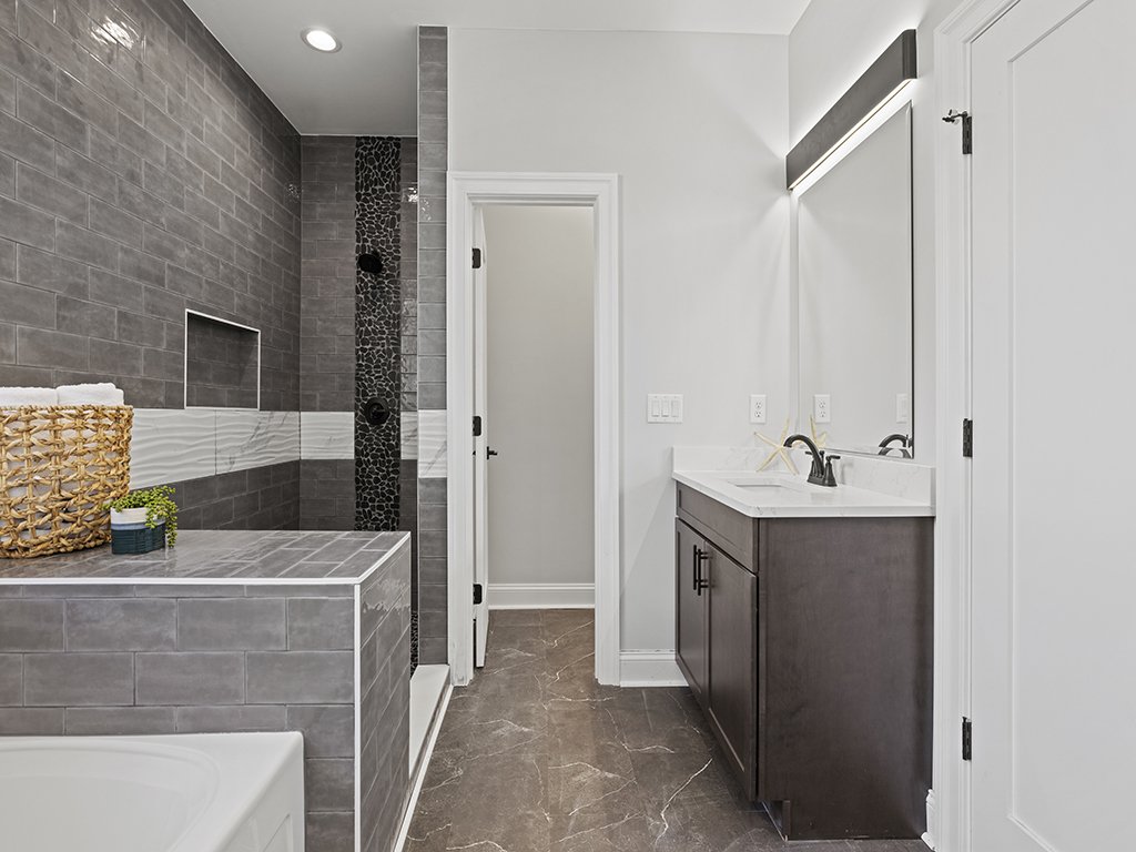 Primary Tile, Step-in Shower