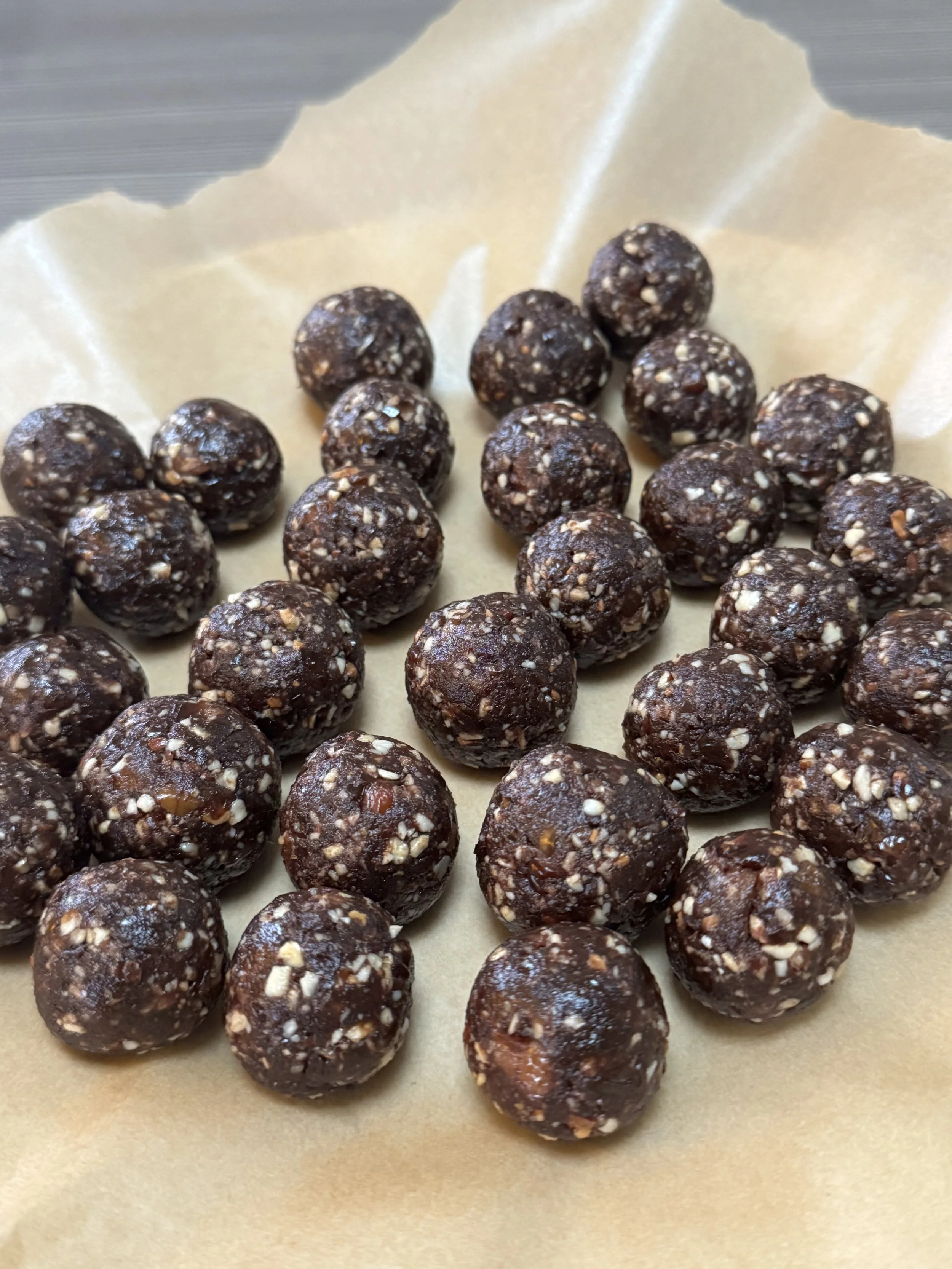 Chocolate and Date Energy Balls