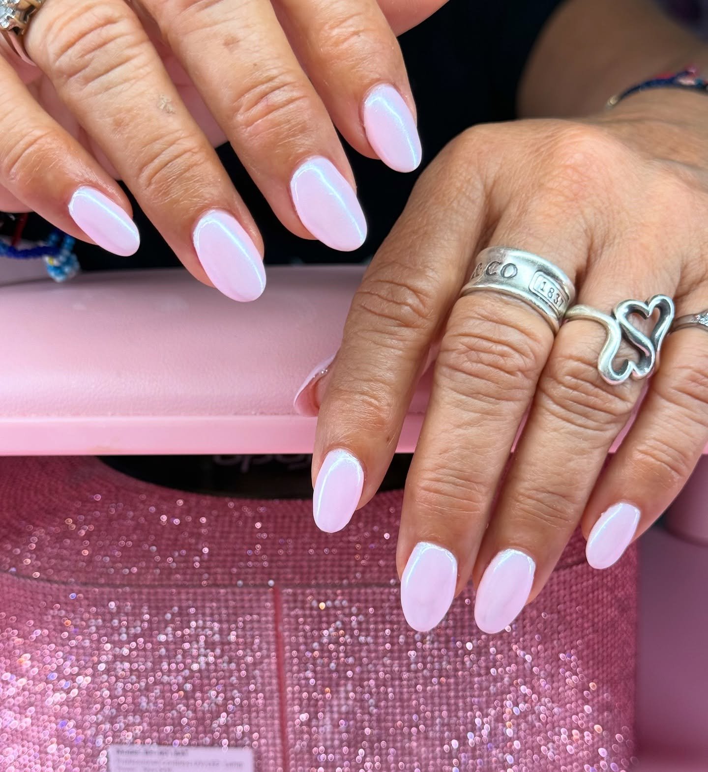 Pink but make it chrome💖

💅Kali S.
📍The Residences at La Cantera 

#nail #nailsinspo #trendynails #satxnails