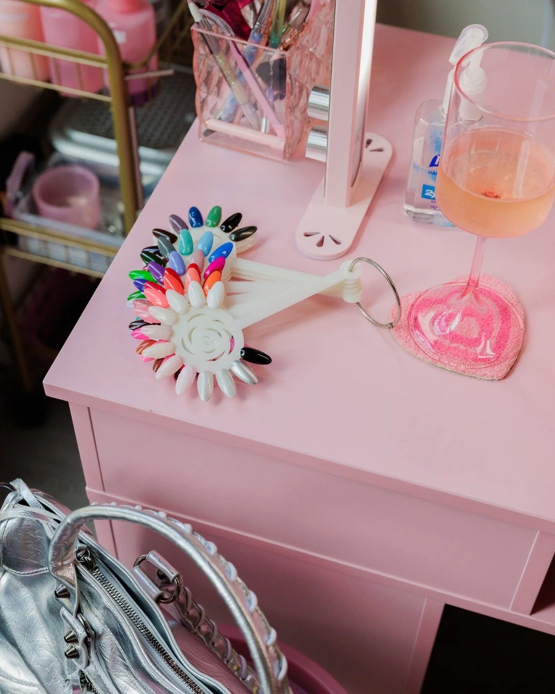 POV: You're picking your color with a ros&eacute; in hand and no rush in sight 💅✨
Your appointment isn't just a service, it's a whole main character moment.

📍Thirteen Beauty Bar | La Cantera
📲 Book your seat through the link in bio or DM us