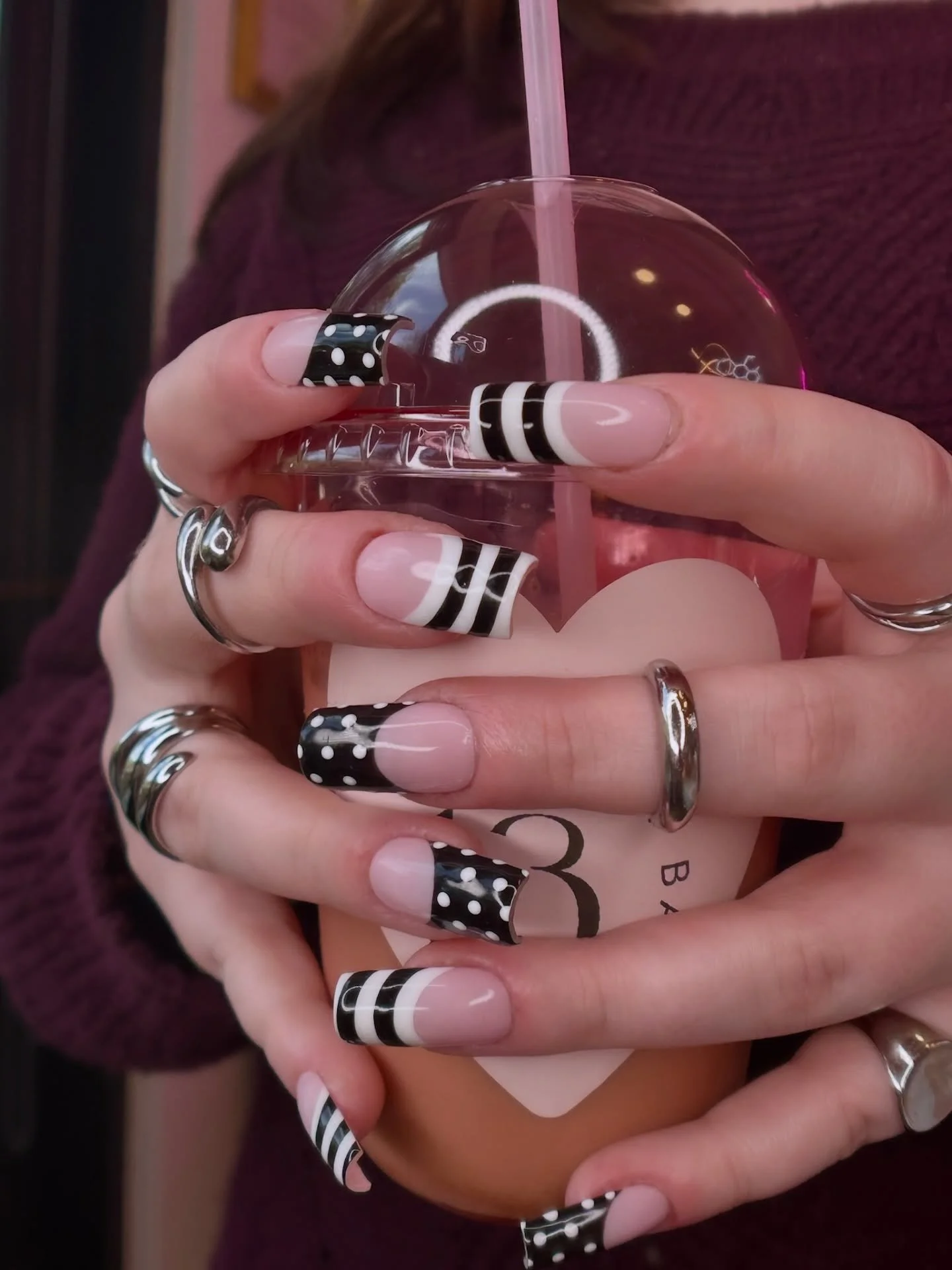 Gorgeous set 🤍🖤✨ by Delaney 

📍 Thirteen Beauty Bar
📲 Book now via link in bio

#Nails #NailSet #SanAntonioNails #LaCanteraSalon #LuxuryNailBar