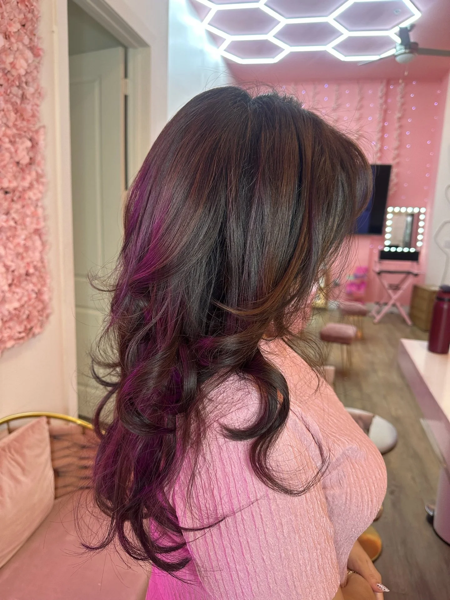 Good hair days don't happen by accident. 💨✨

Blow &amp; Go service; hydrating wash, scalp massage &amp; signature blowout.

📍 Thirteen Beauty Bar &middot; La Cantera
📲 Book via link in bio or DM us
#SanAntonioHair #LaCantera #BlowoutBar #BlowoutSa
