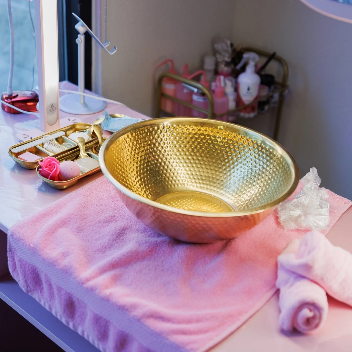 your appointment is ready for you 💕

📍 Thirteen Beauty Bar &middot; La Cantera
📲 link in bio to book

#SanAntonioNails #nailbar #selfcarespot #LaCantera #sanantoniosalon