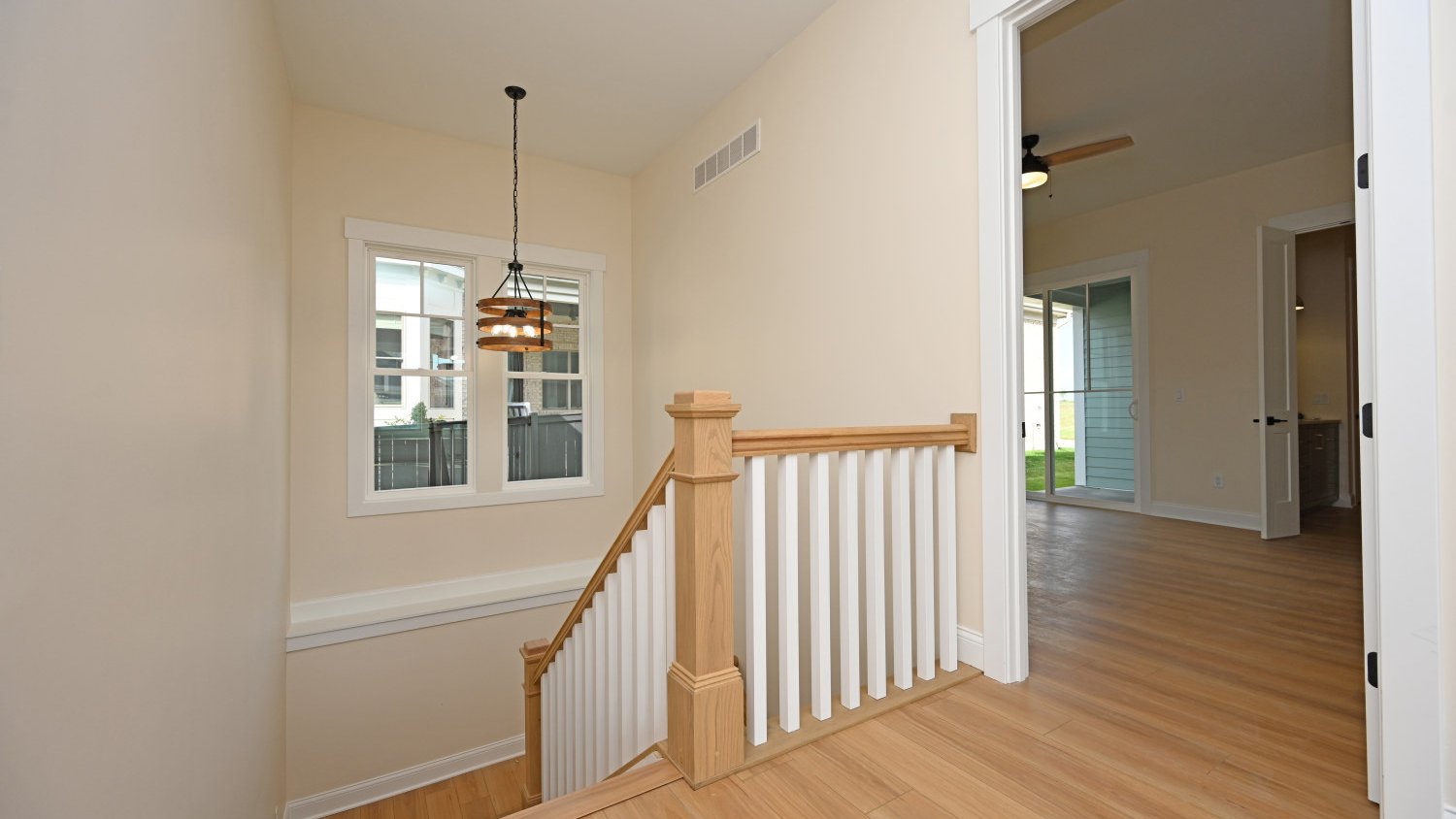 380_Allen_St_6551.jpg
