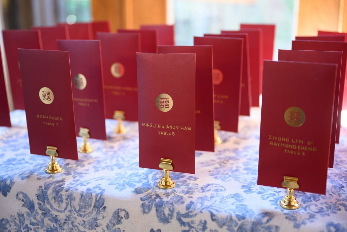 Thinking this feed could use a little color on this cloudy day.

Abby + Bill wanted to pay homage to their Chinese roots, so we used traditional red envelopes as escort cards. The bride and groom tucked personal notes to each guest inside, making the