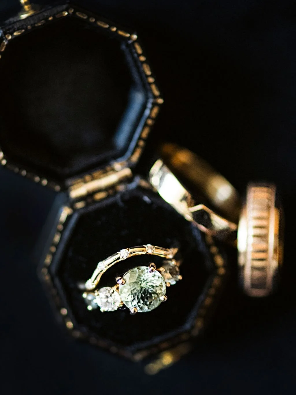 It&rsquo;s no surprise that December is the most popular month for engagements, with Christmas Day and New Year&rsquo;s Eve topping all other days. We never tire of asking, &ldquo;Can I see the ring??!!&rdquo; when we meet our couples &mdash; and we 