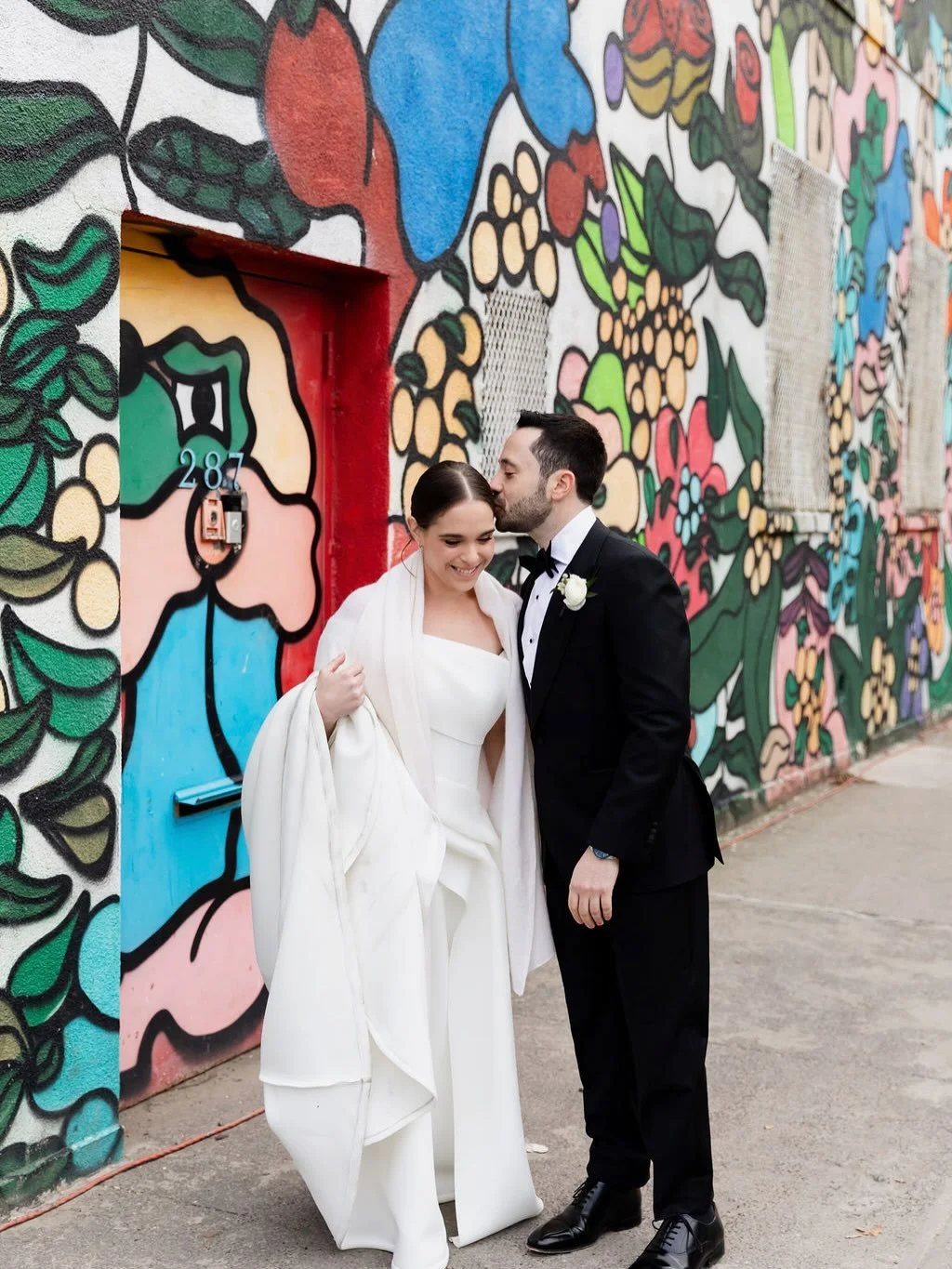 Happy 3rd Anniversary, Julia + Adam! Hope you&rsquo;re putting on your snow boots and heading out to a fabulous dinner in Brooklyn to celebrate! 🥂

Photography: @sarahlockhartphotography
Venue: @501union 
Floral: @kraftandcompany 

#nyweddingplanner