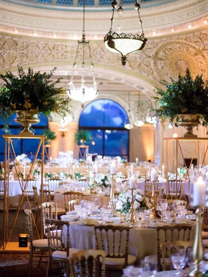 A room like this doesn&rsquo;t rely on one focal point.

It comes together through layers. The architecture of the @chicagoculturalcenter carries its own history, so the design has to meet it with the right amount of weight and restraint. Linen, meta