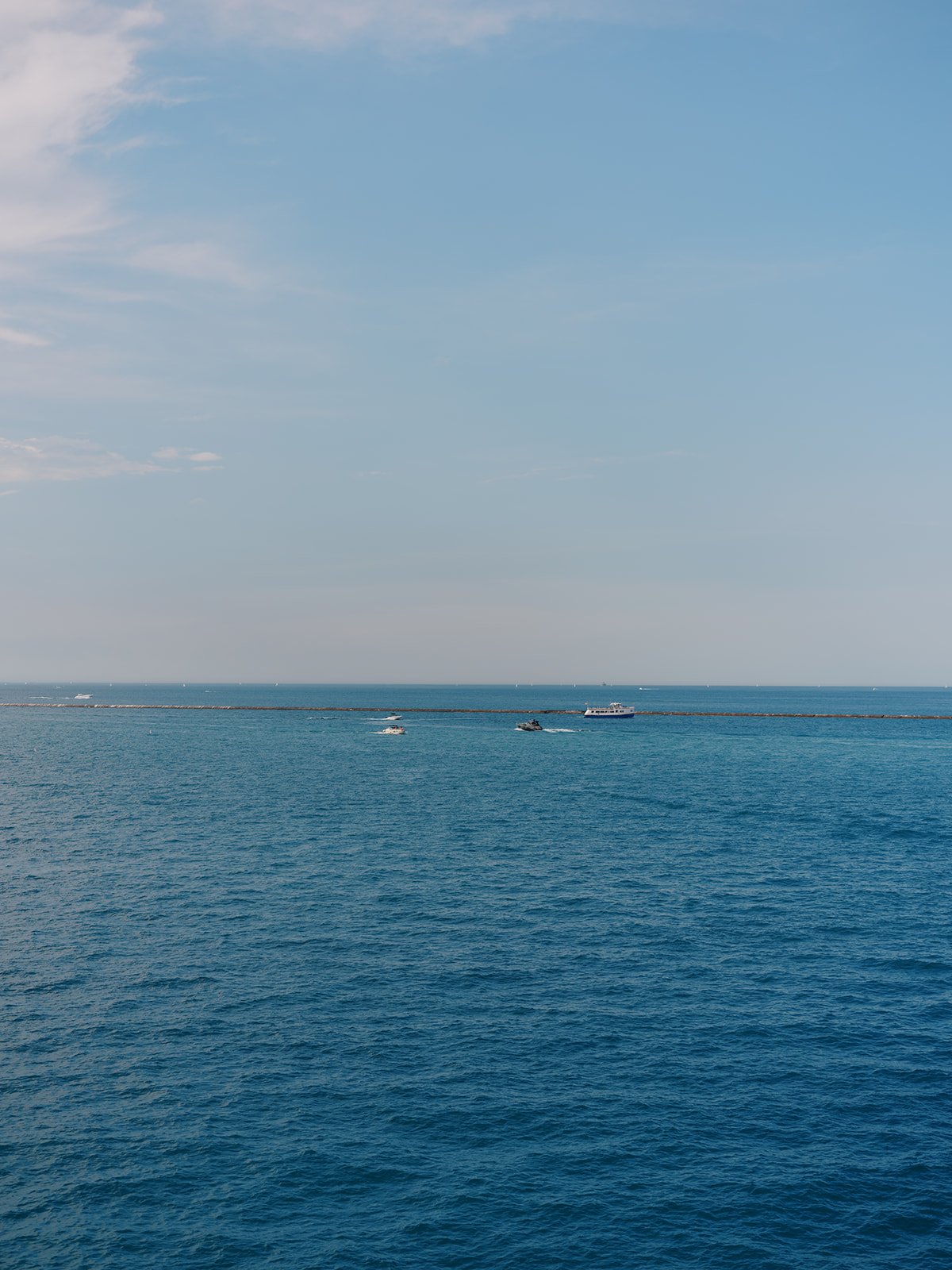 lush-Curaçao-chicago-wedding-offshore-rooftop-navy-pier-beth-bernstein-events_014.JPG
