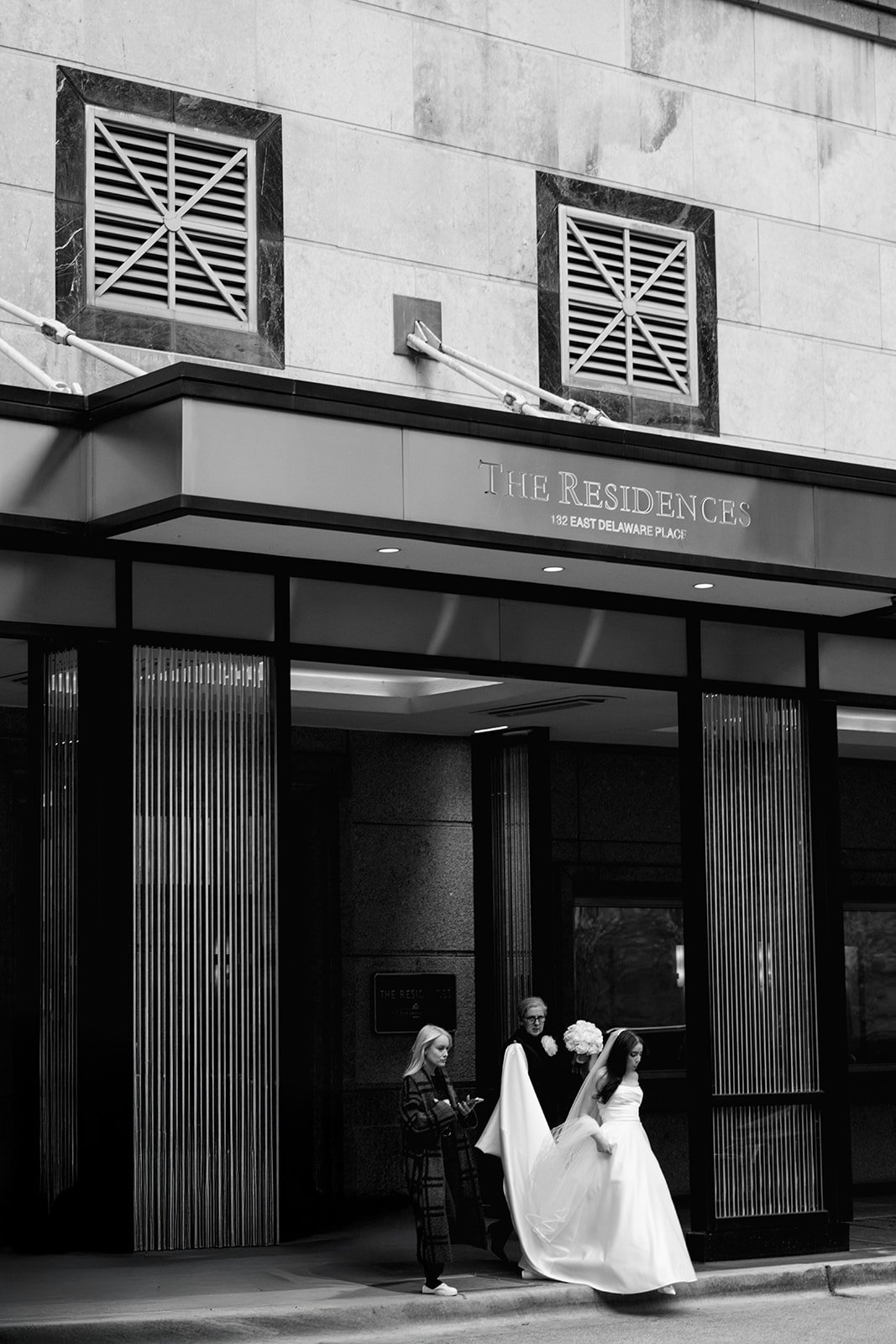 black-and-white-chicago-wedding-morganmfg-beth-bernstein-events_008.JPG