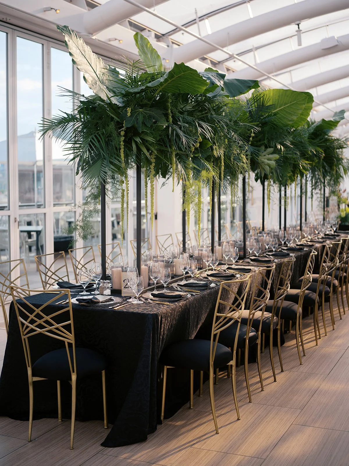 lush-Curaçao-chicago-wedding-offshore-rooftop-navy-pier-beth-bernstein-events_021.JPG