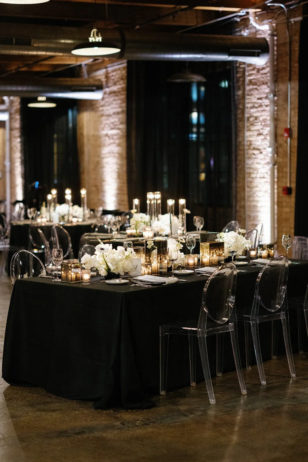 black-and-white-chicago-wedding-morganmfg-beth-bernstein-events_019.JPG