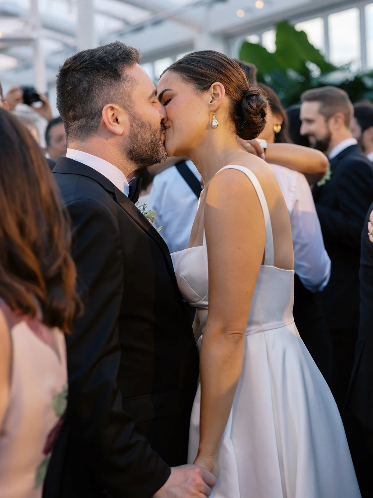 lush-Curaçao-chicago-wedding-offshore-rooftop-navy-pier-beth-bernstein-events_033.JPG