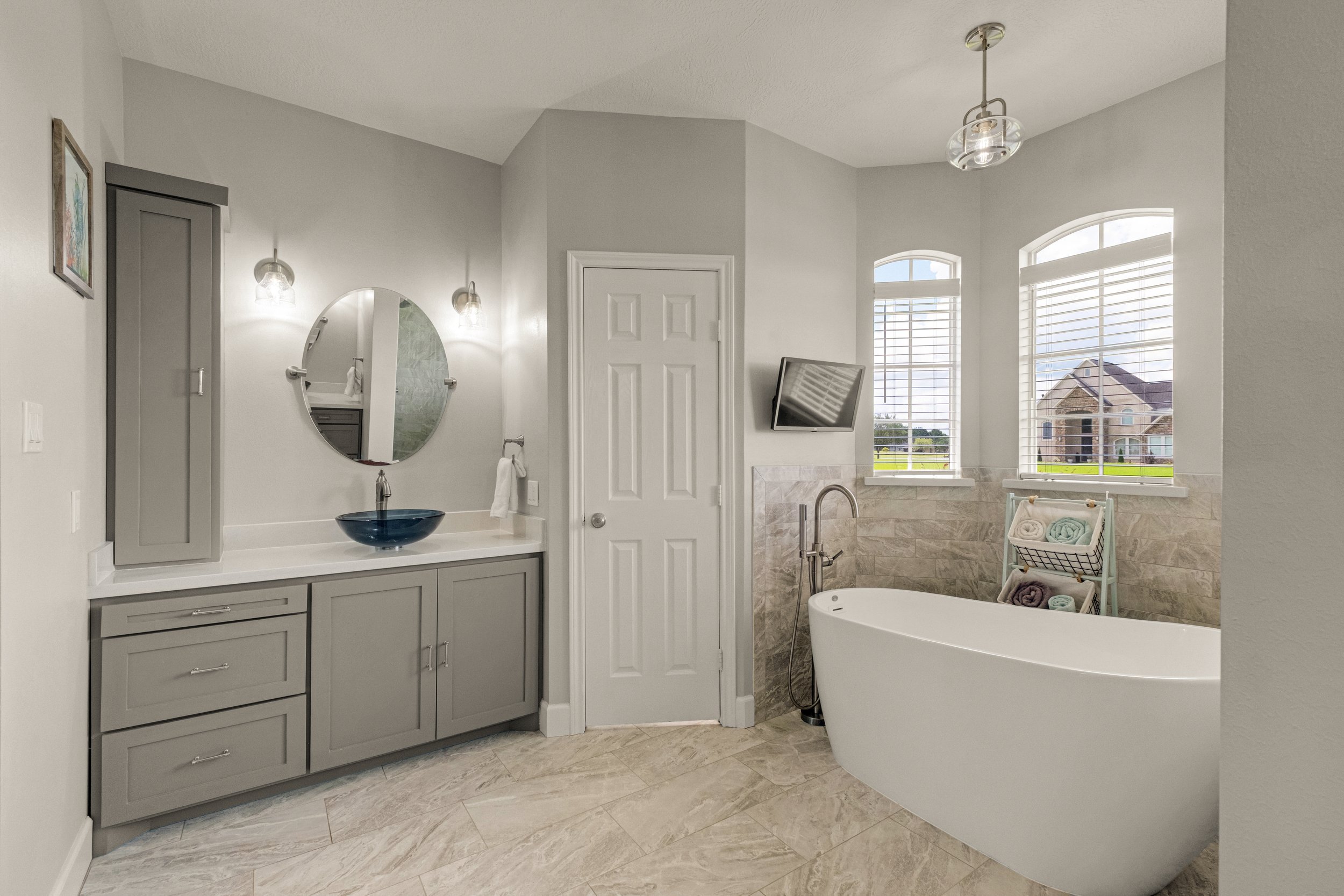 211 Lago Cir - print (16 of 62).jpg