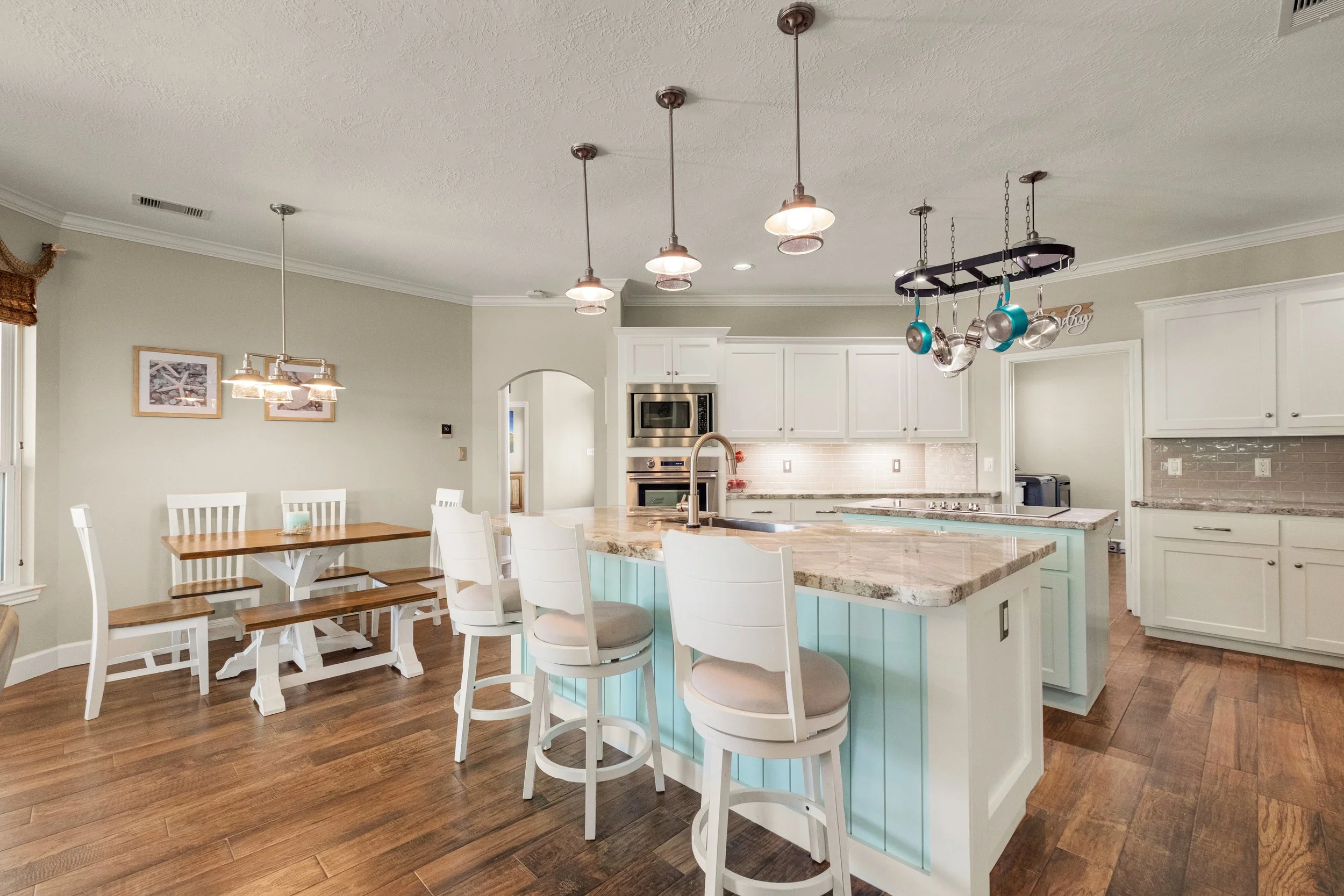 211 Lago Cir - print (21 of 62).jpg