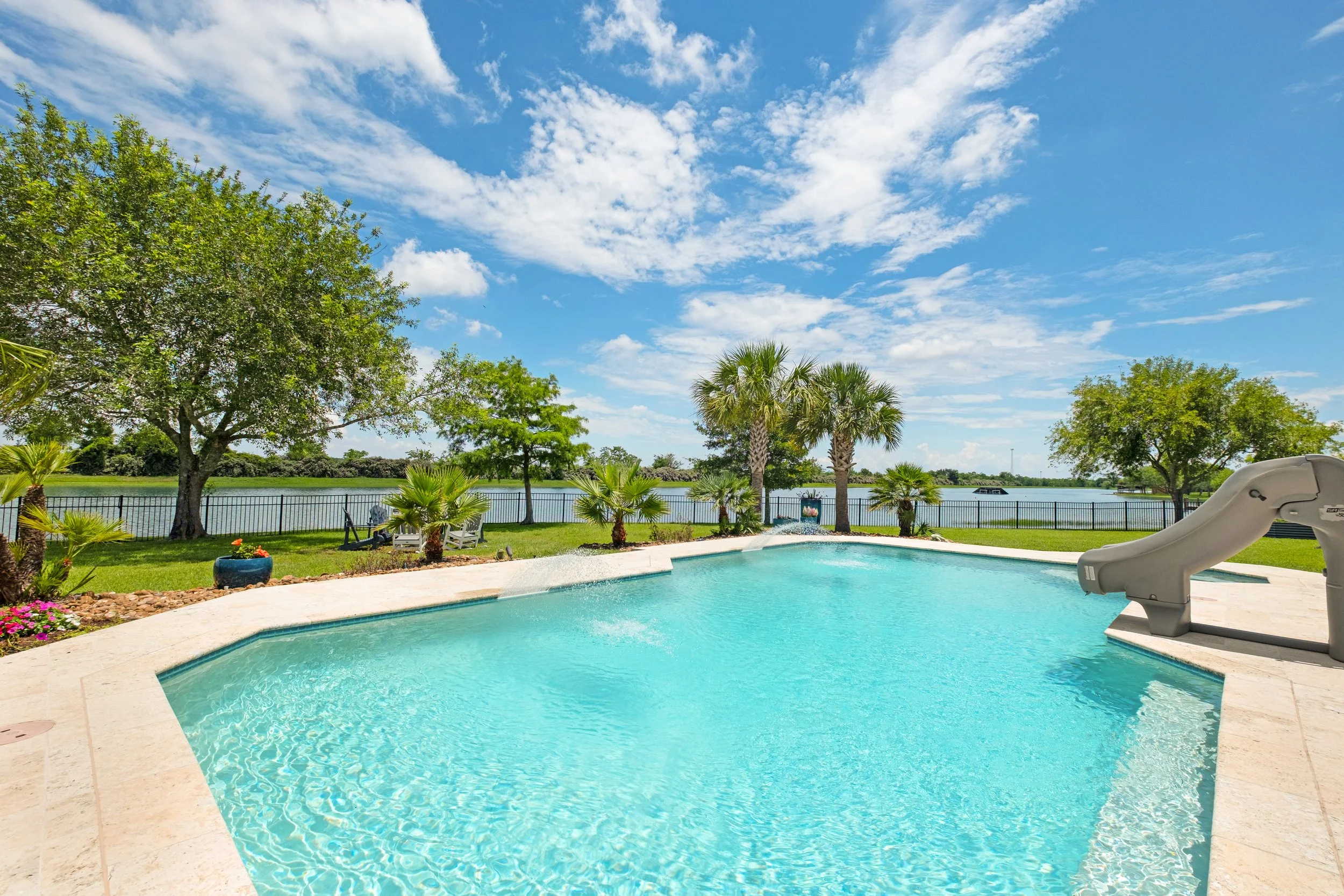 211 Lago Cir - print (38 of 62).jpg
