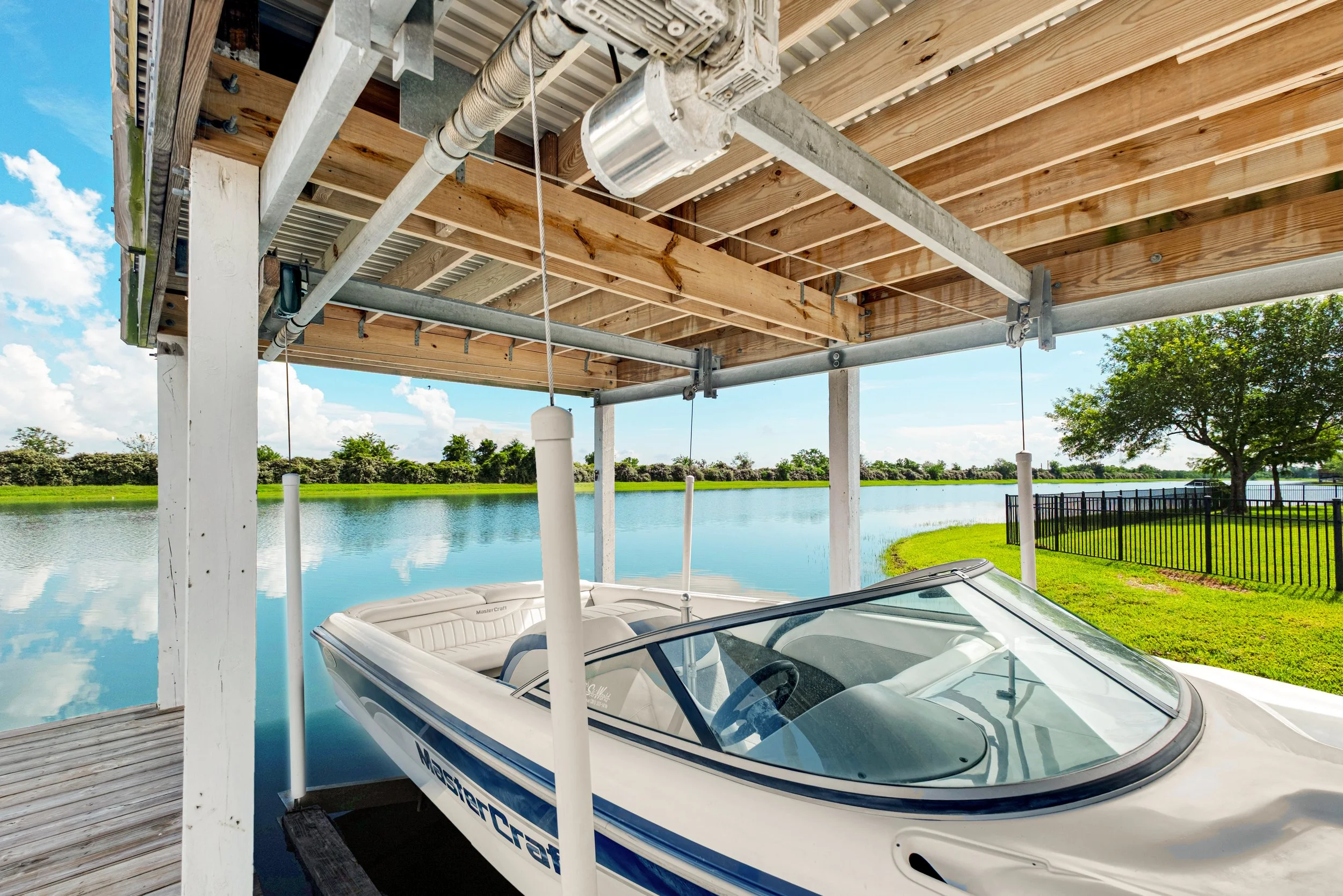 211 Lago Cir - print (42 of 62).jpg