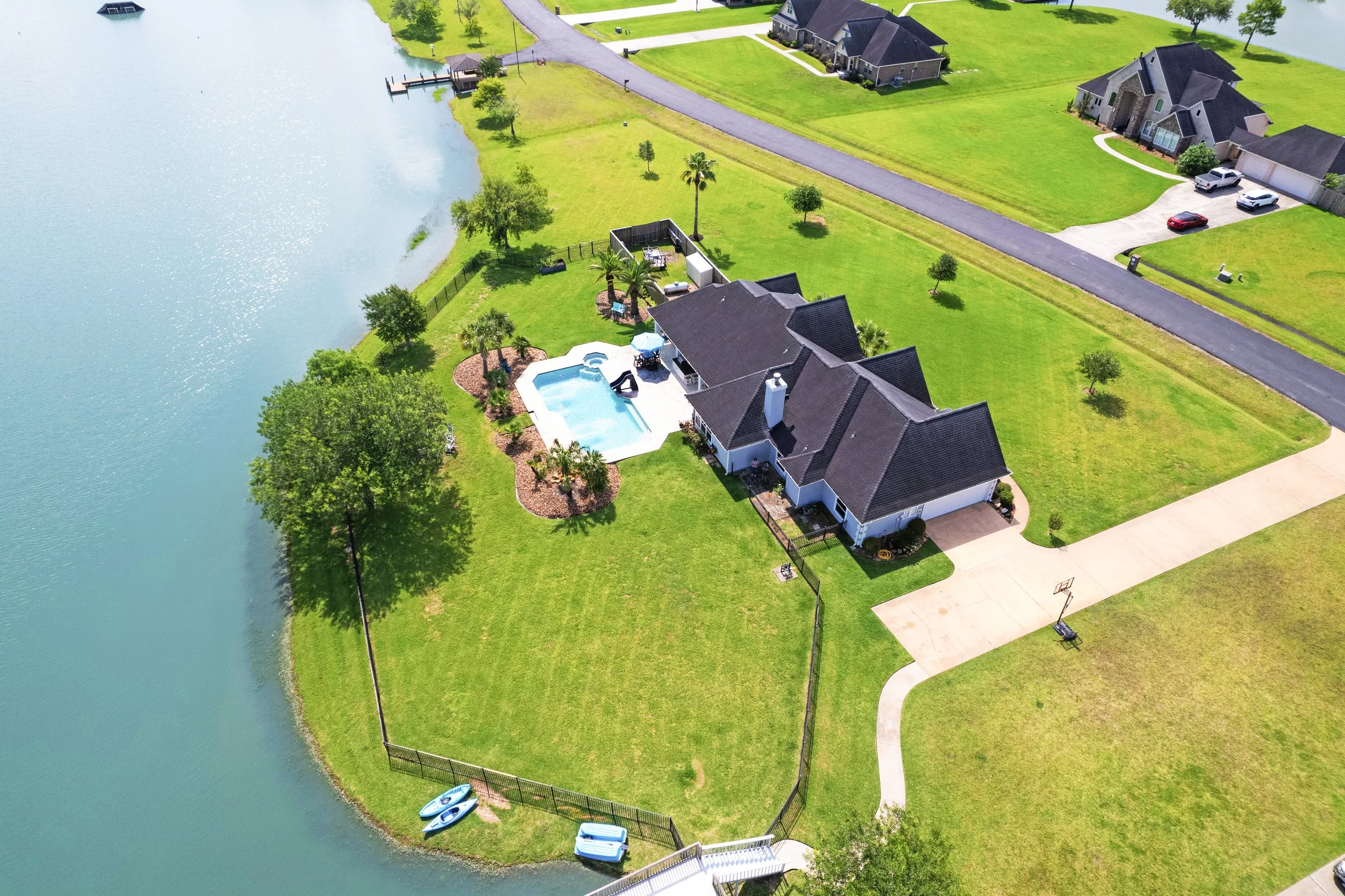 211 Lago Cir - print (49 of 62).jpg