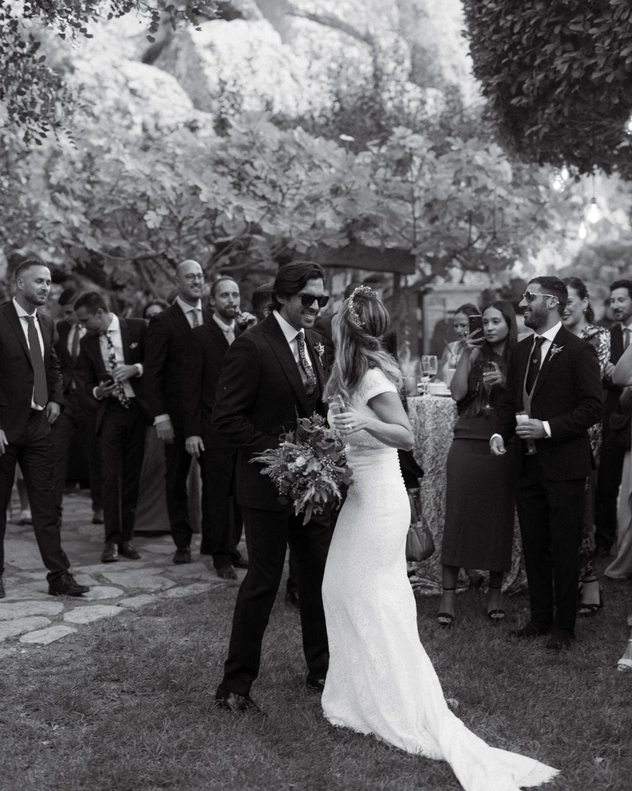 Boda en Love Garden en Bolonia, Tarifa. Esta preciosa boda en el mediterráneo de estilo documental, editorial y natural en el mes de Septiembre. Fotografo David Fernández.