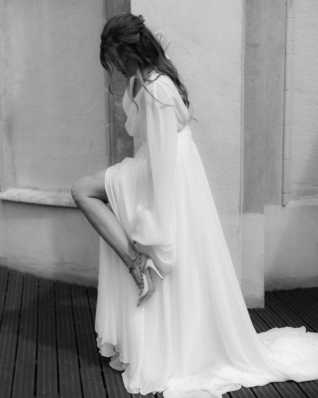 Sara. No more words are needed here, don't you think?
.
Novia: @saralindland
Vestido: @murashka
Traje novio: @tomaslago
Celebracion: @restaurantelatabla
Peluquer&iacute;a: @mirianmartinez.ec
Maquillaje: @janatagarromakeupbeauty
Flores: @lajovellana
V